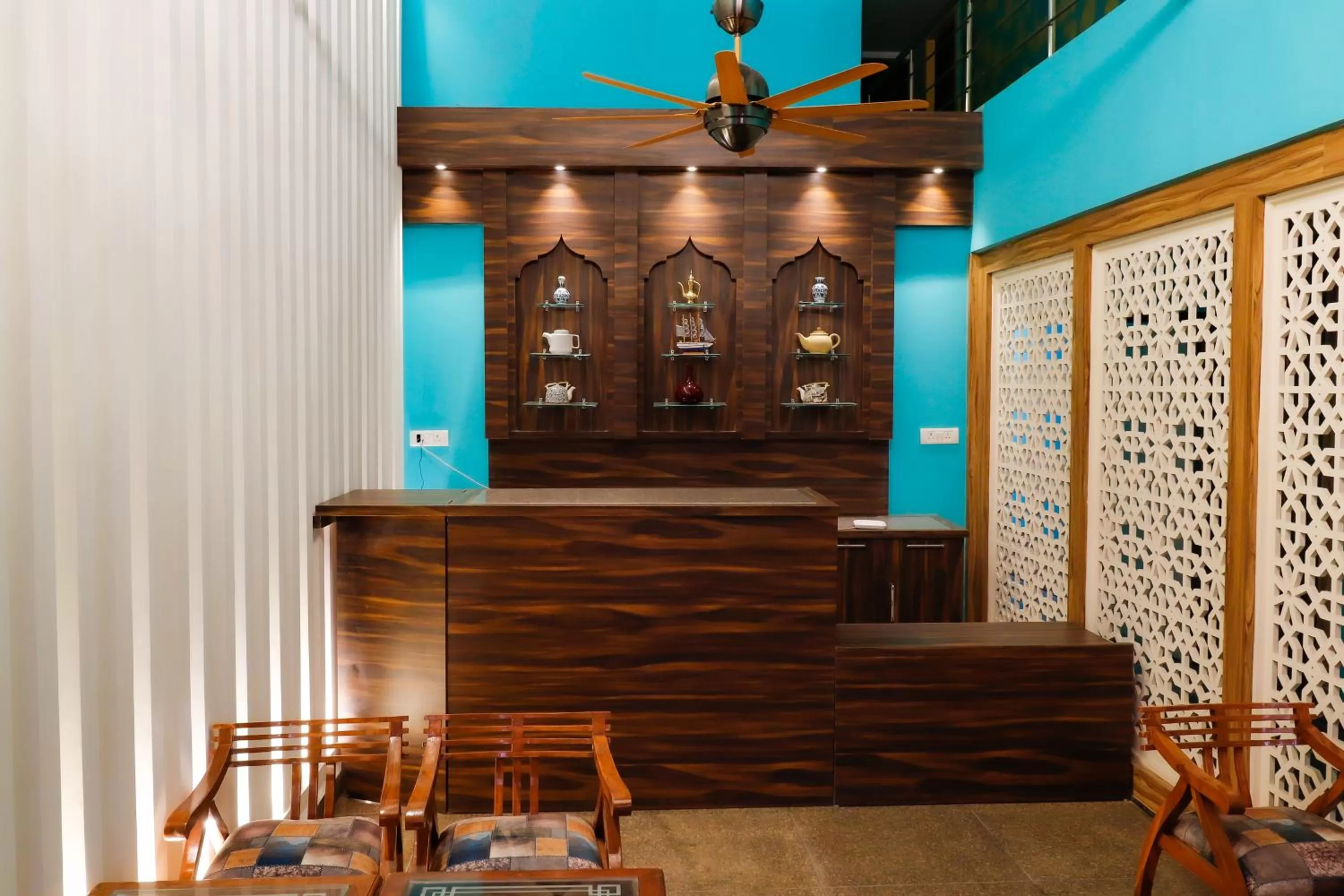 Food and drinks in Miranda Beach Resort Baga