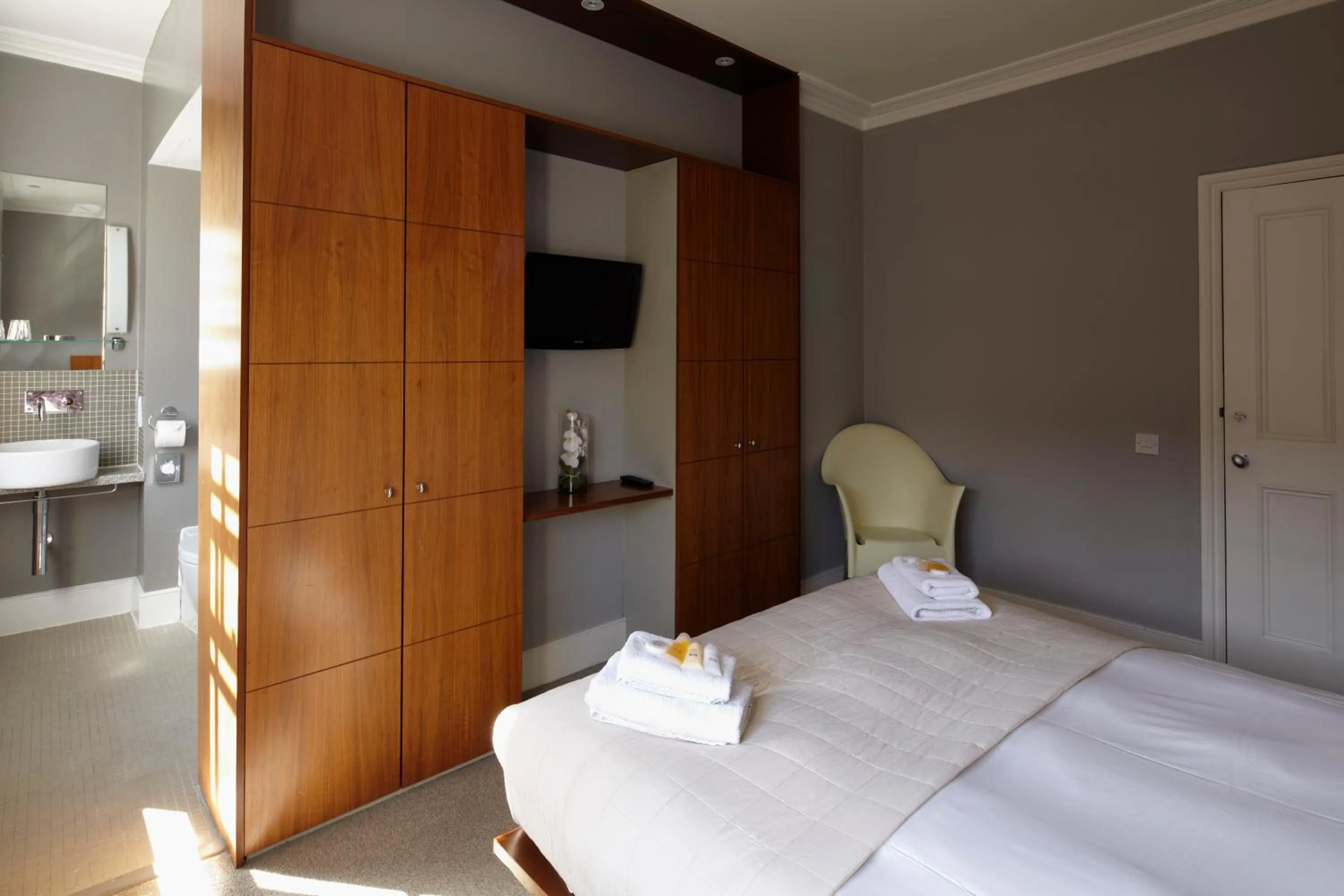 Photo of the whole room, Bed in B&B Belgravia