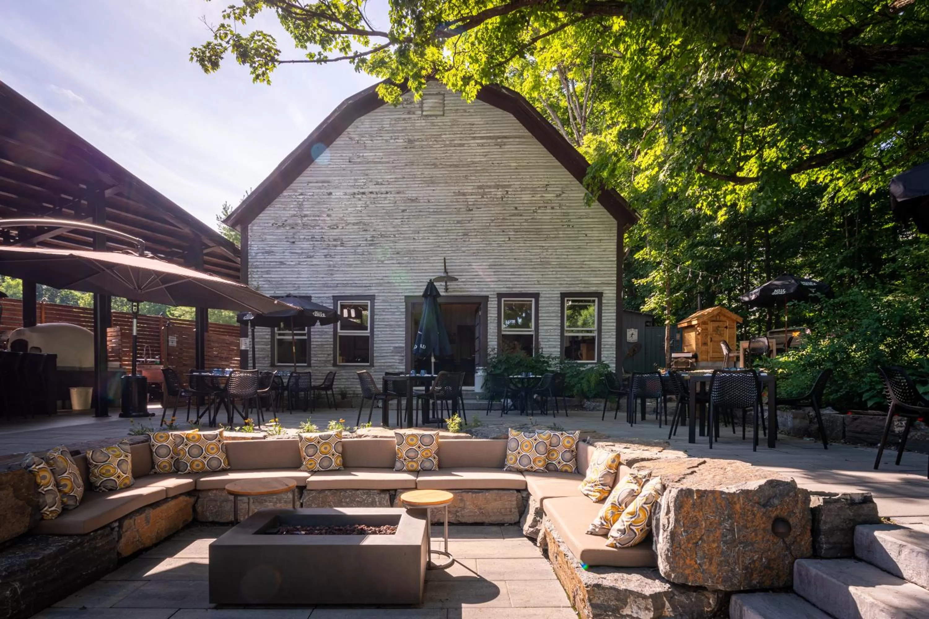 Restaurant/places to eat in Domaine Jolivent