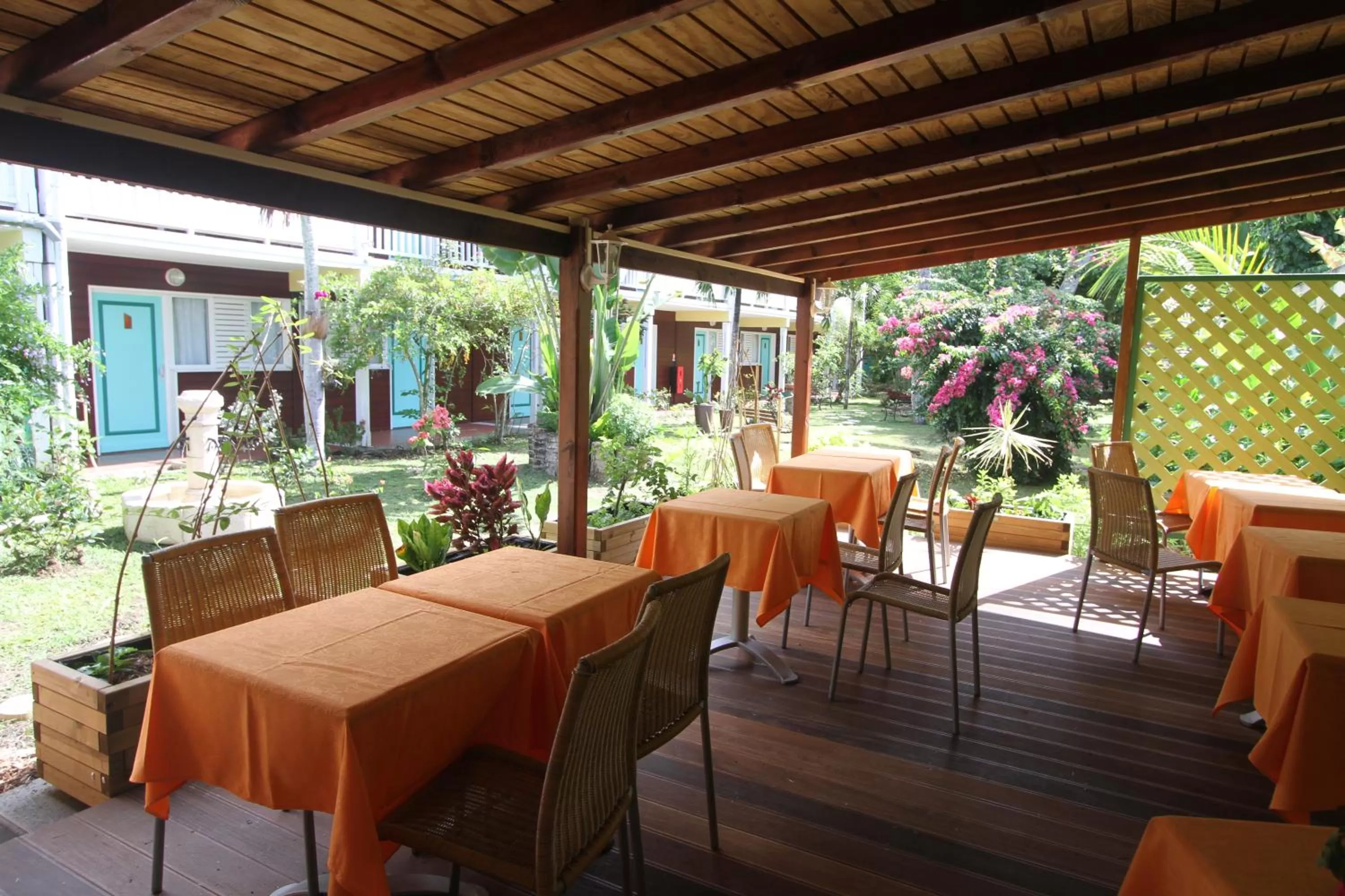 Food and drinks in Hotel La Maison Creole