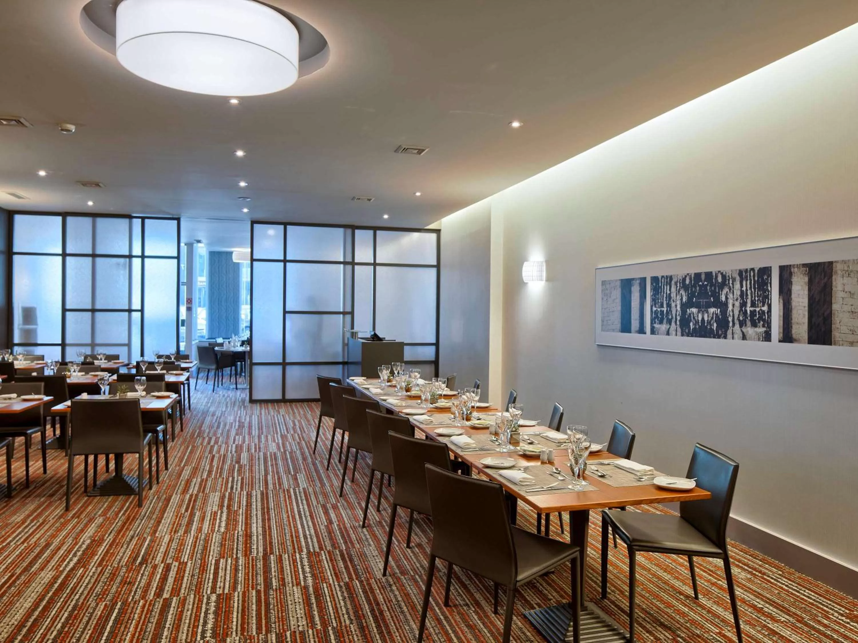 Restaurant/places to eat in Hotel Mercure Lisboa