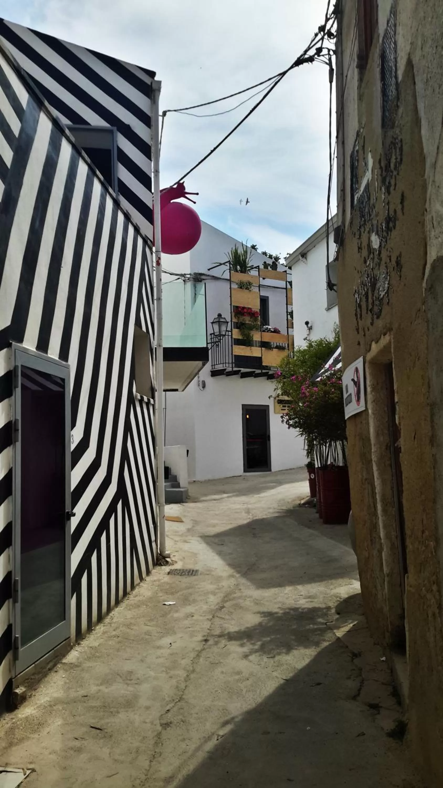 Facade/entrance in Community Rooms & Wine