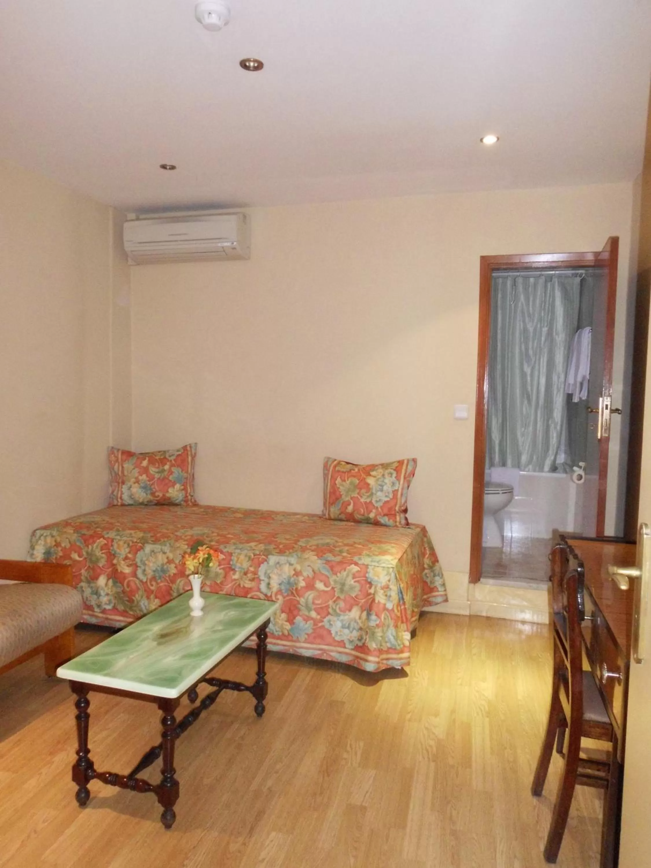 Living room in Hotel Larbelo