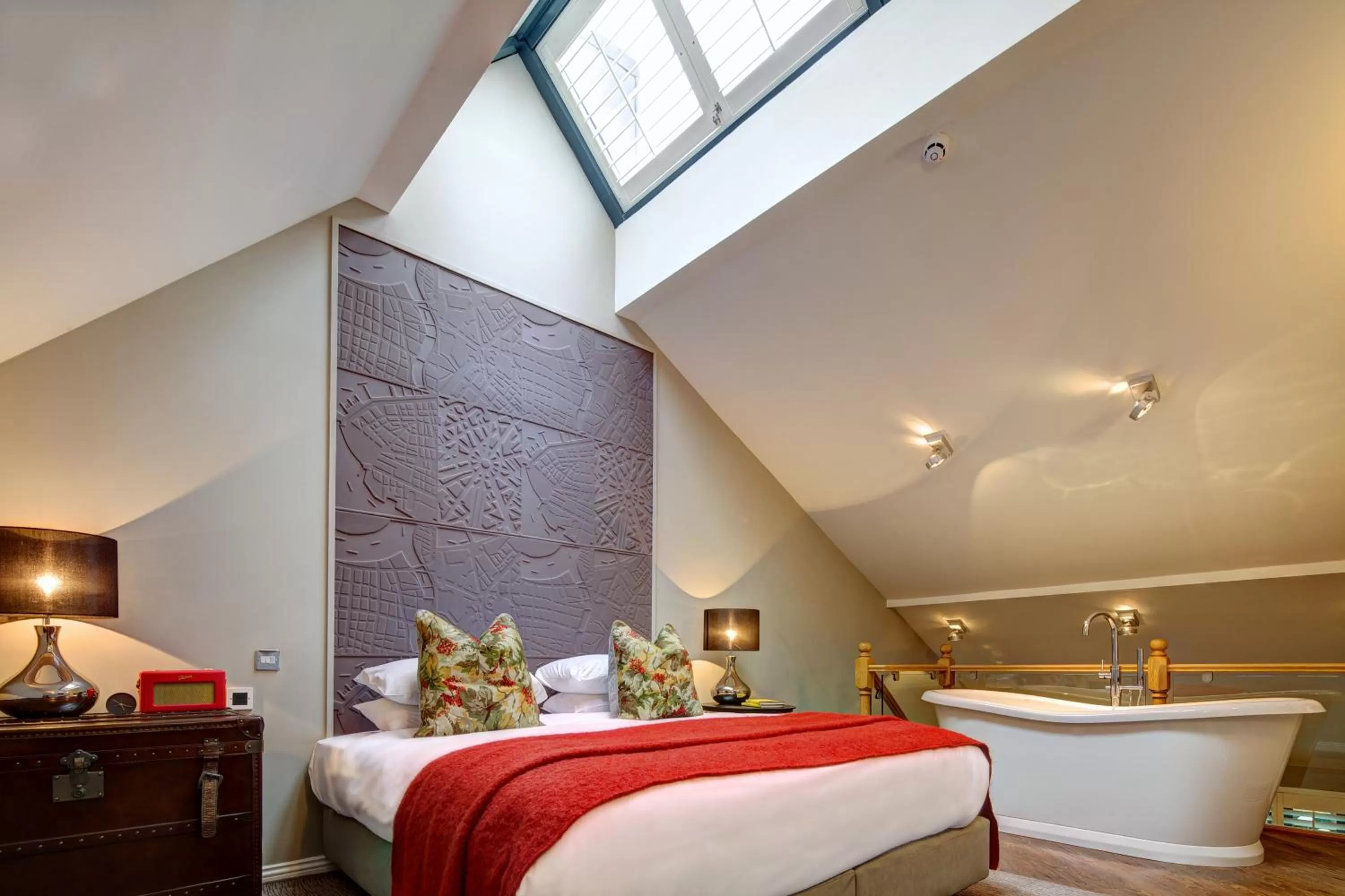 Bed in Oddfellows Chester Hotel & Apartments