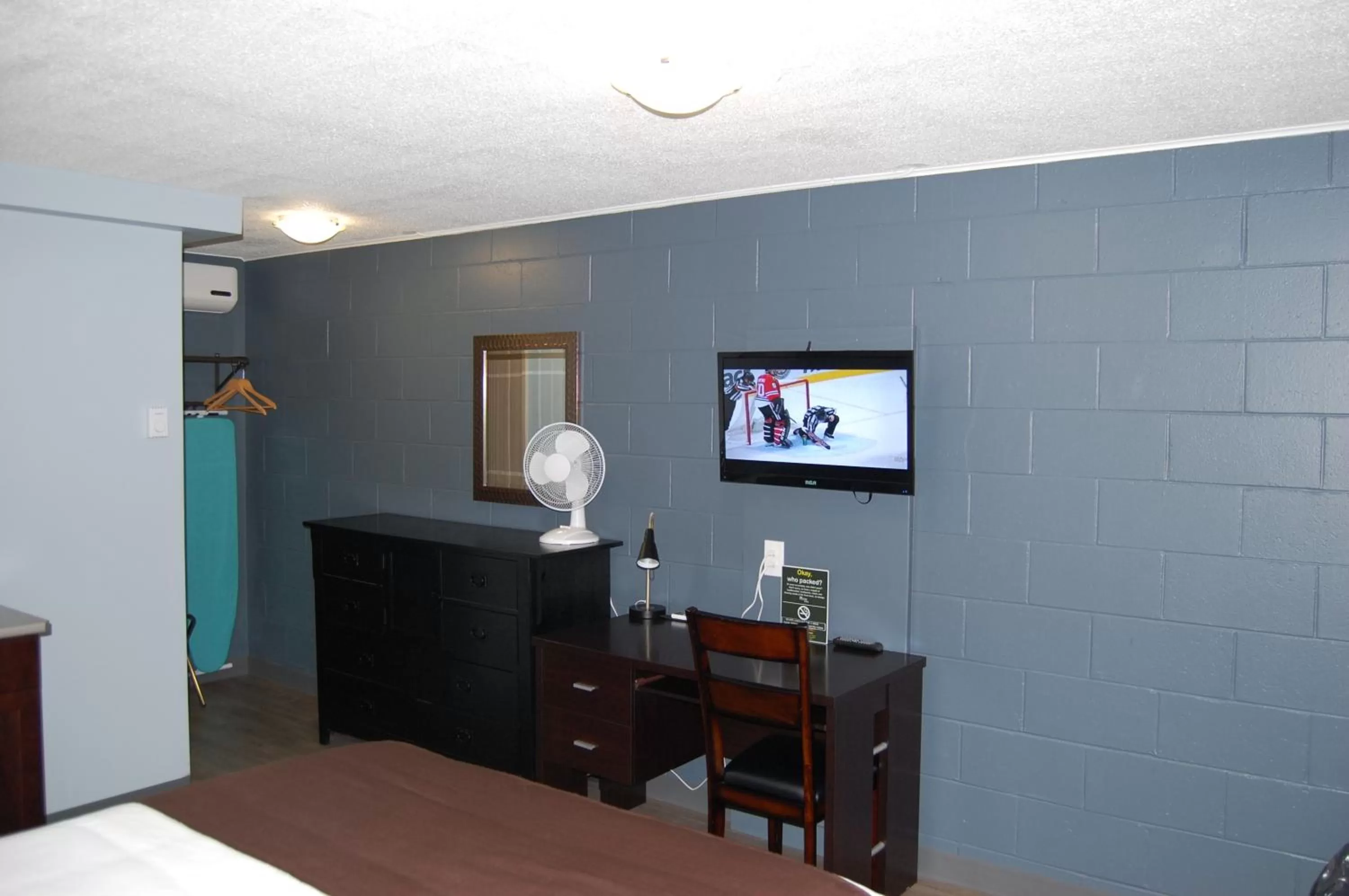 Decorative detail in Rest Inn