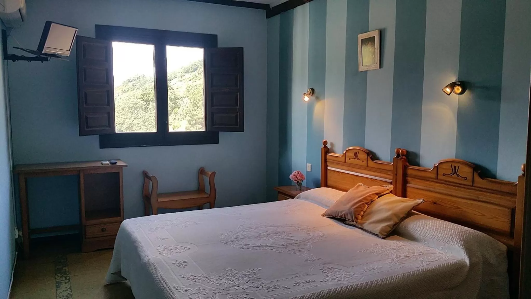 Day, Bed in Hotel Judería Valle del Jerte