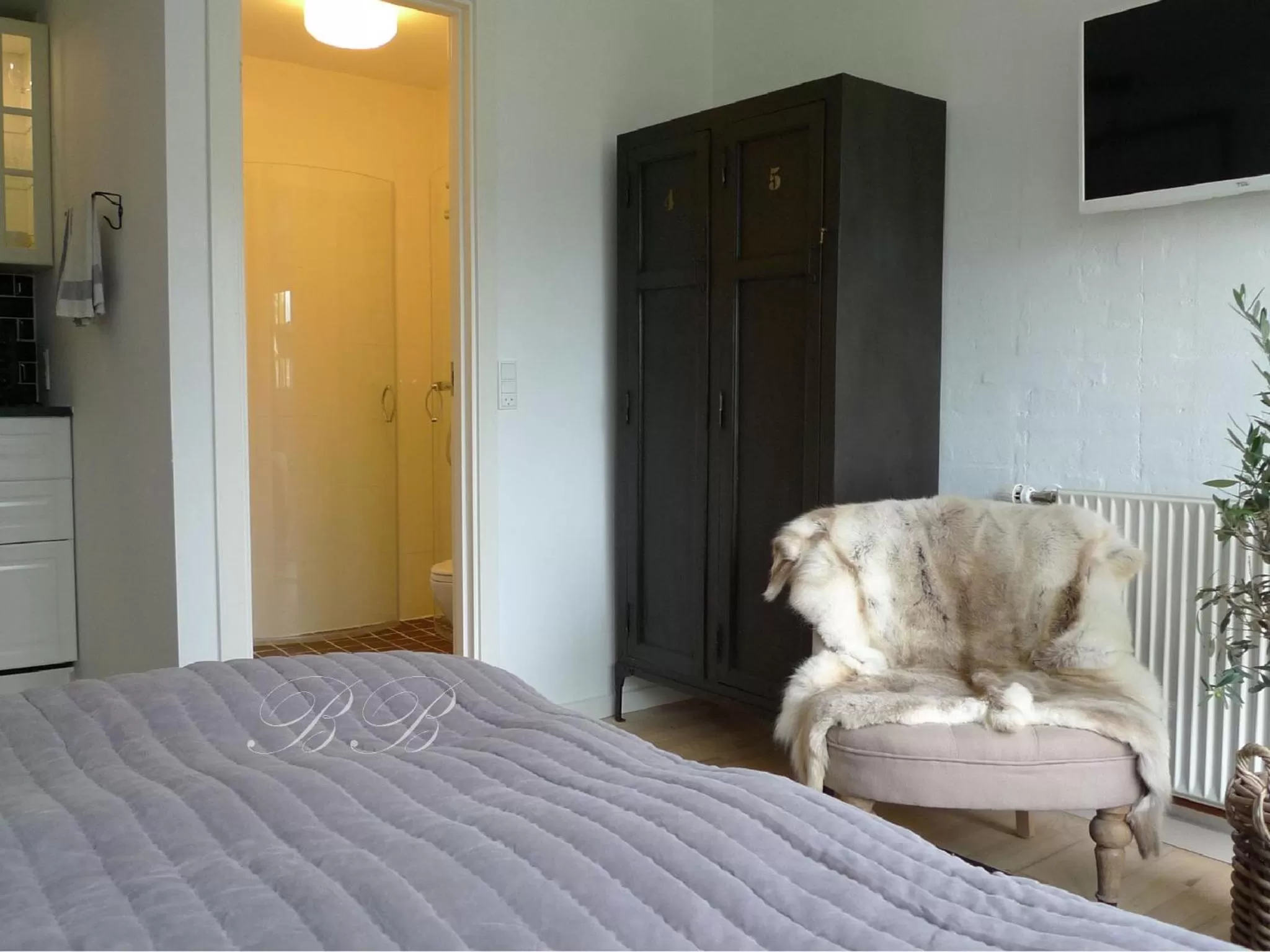 Bed in Dragondrum Bed & Breakfast