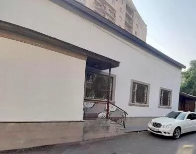 Facade/entrance in Royal Boutique Hotel on Kievyan