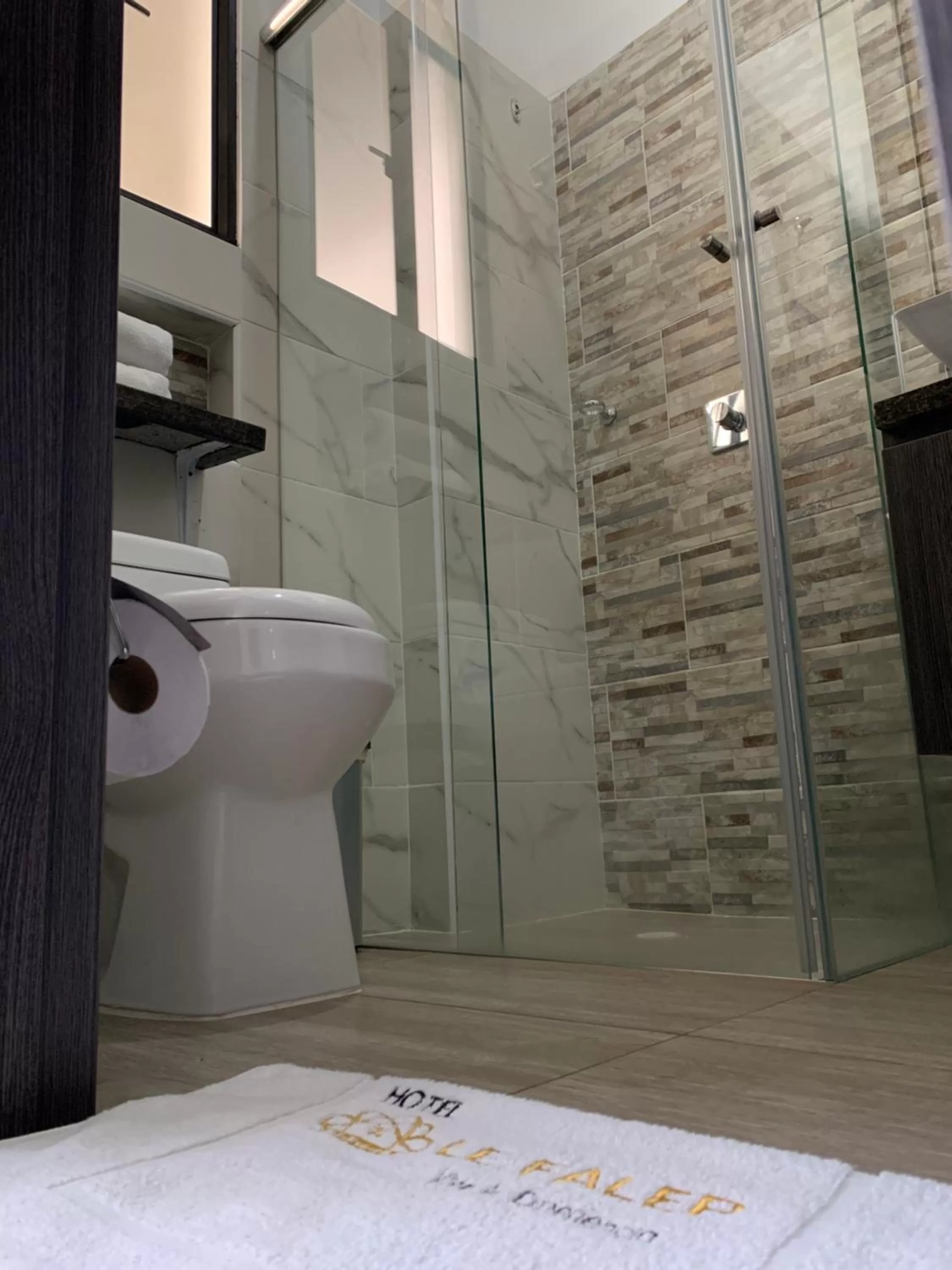 Bathroom in Hotel Le Falep