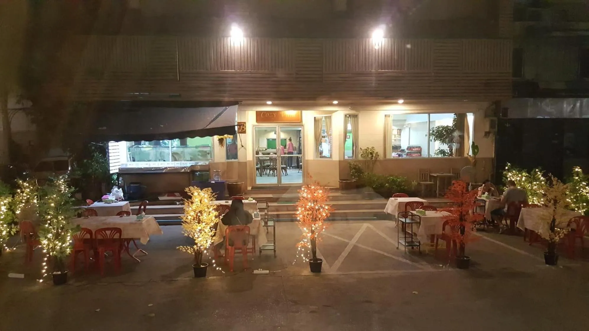 Restaurant/places to eat in Cozy Villa