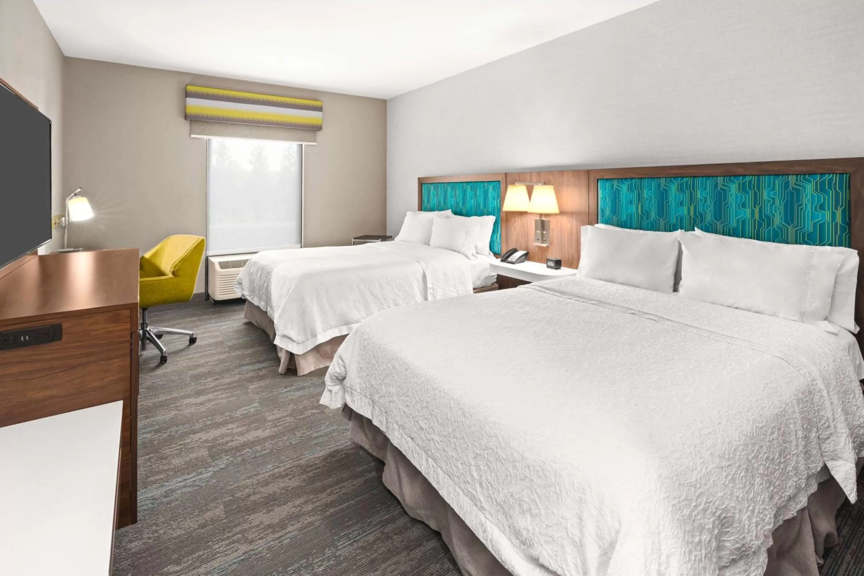 Bedroom, Bed in Hampton Inn Seekonk