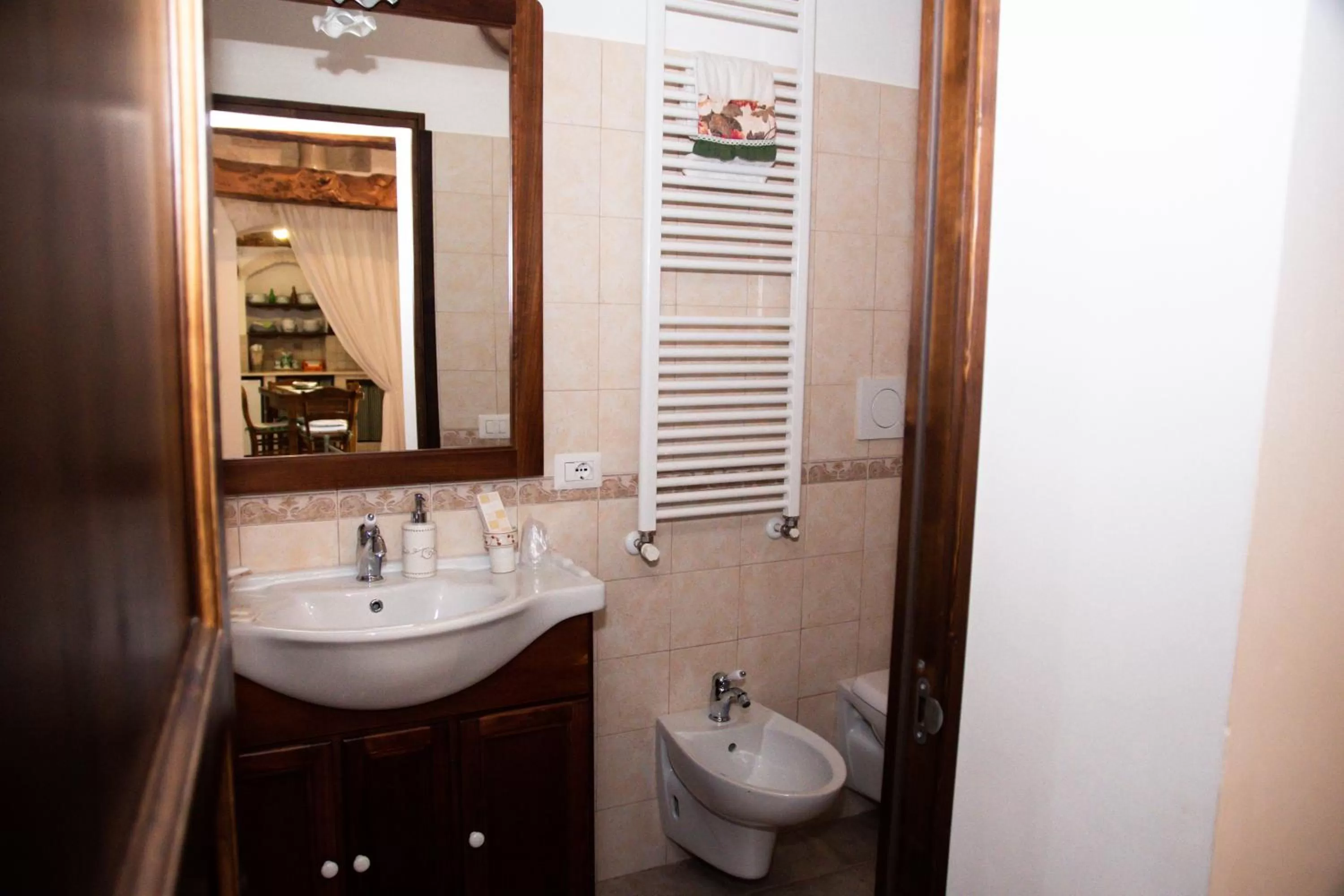 Bathroom in Trulli Donna Isabella
