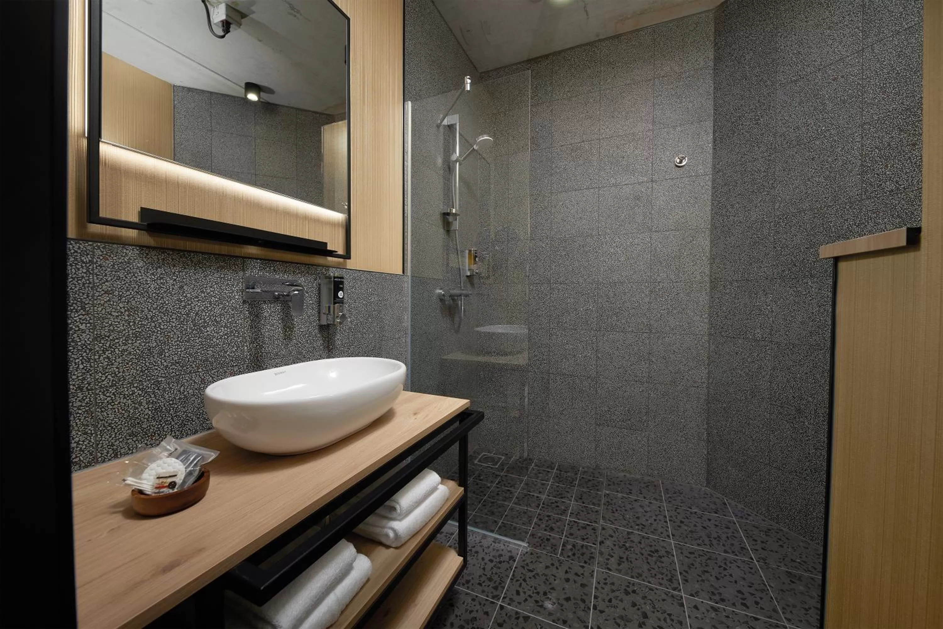 Bathroom in Inntel Hotels Amsterdam Landmark