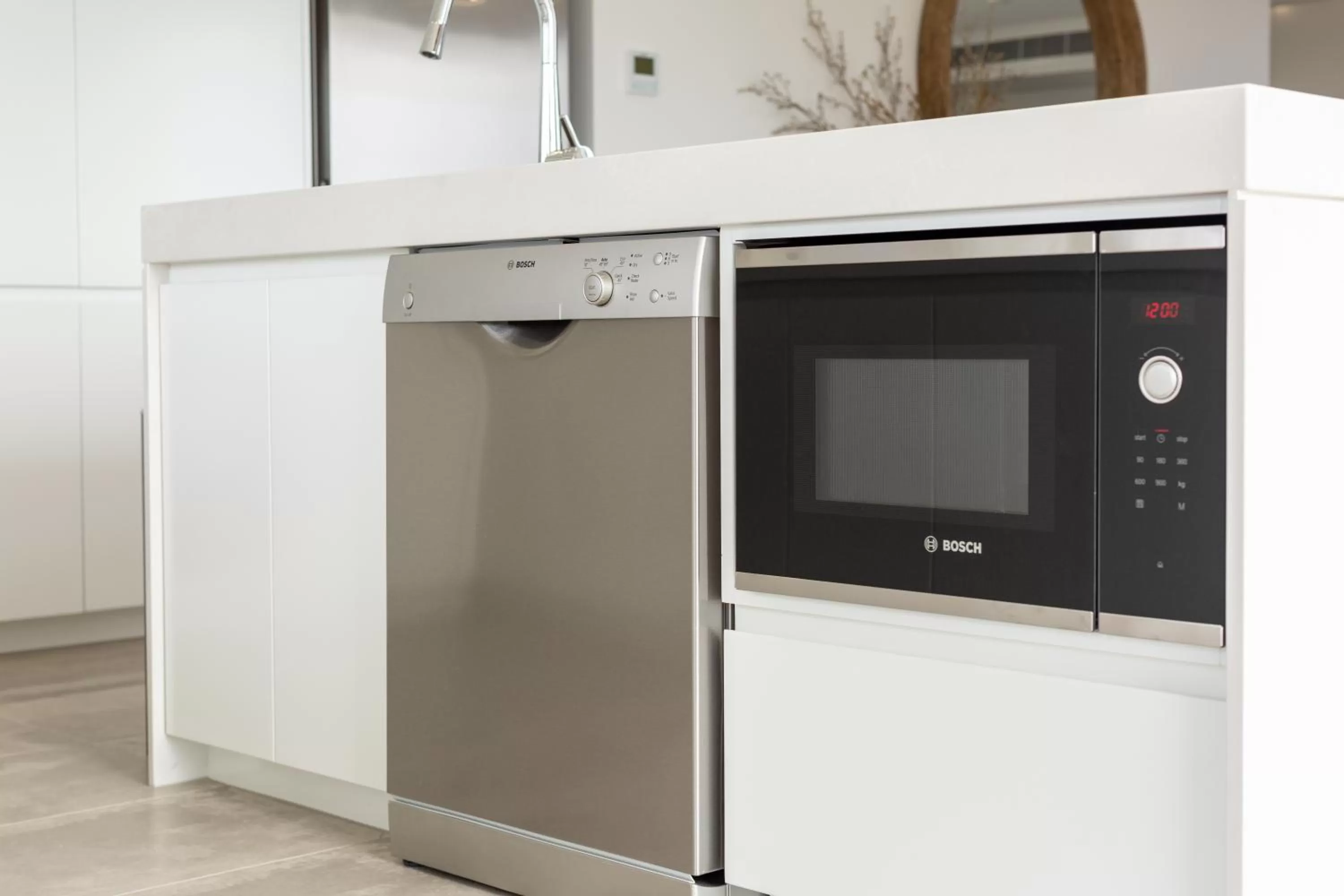 Astina Suites, Forster