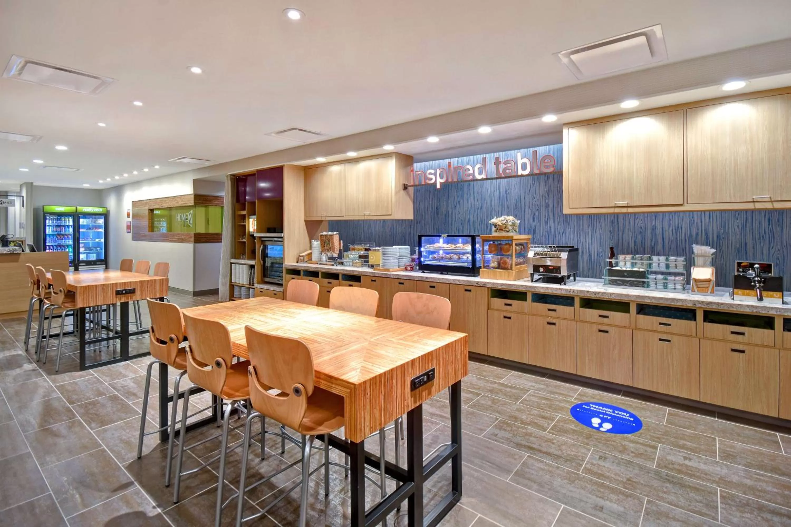 Breakfast in Home2 Suites Eau Claire South, Wi