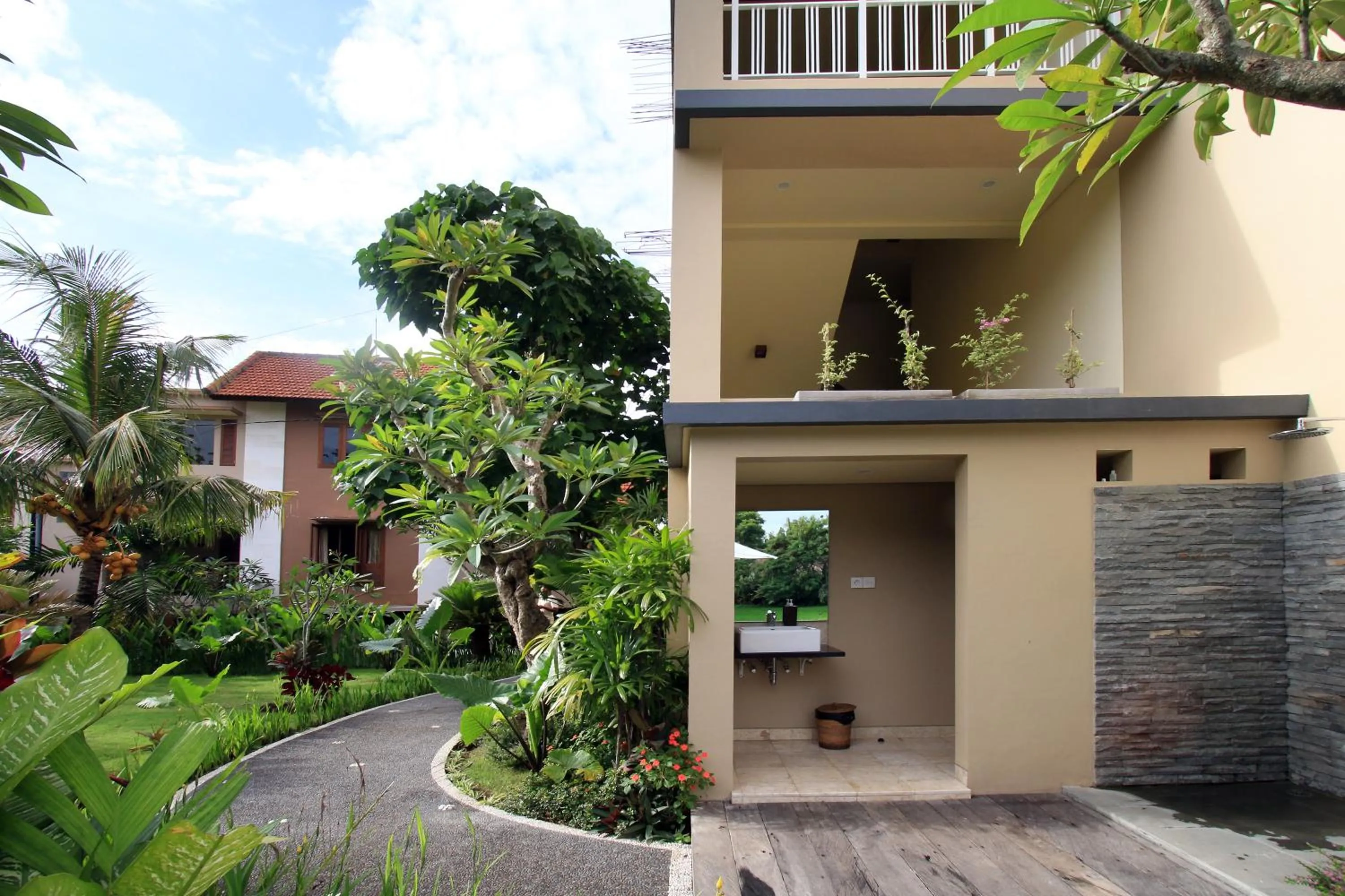 Area and facilities in Byasa Ubud
