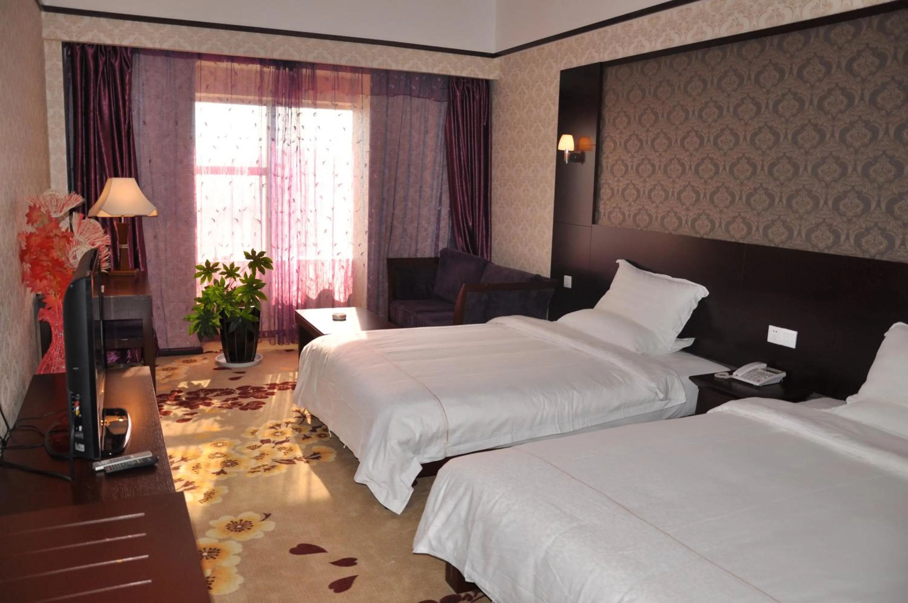 Photo of the whole room, Bed in Da Zhen Hotel (Previously: Qian Lv Chen Hotel Da Zhen)
