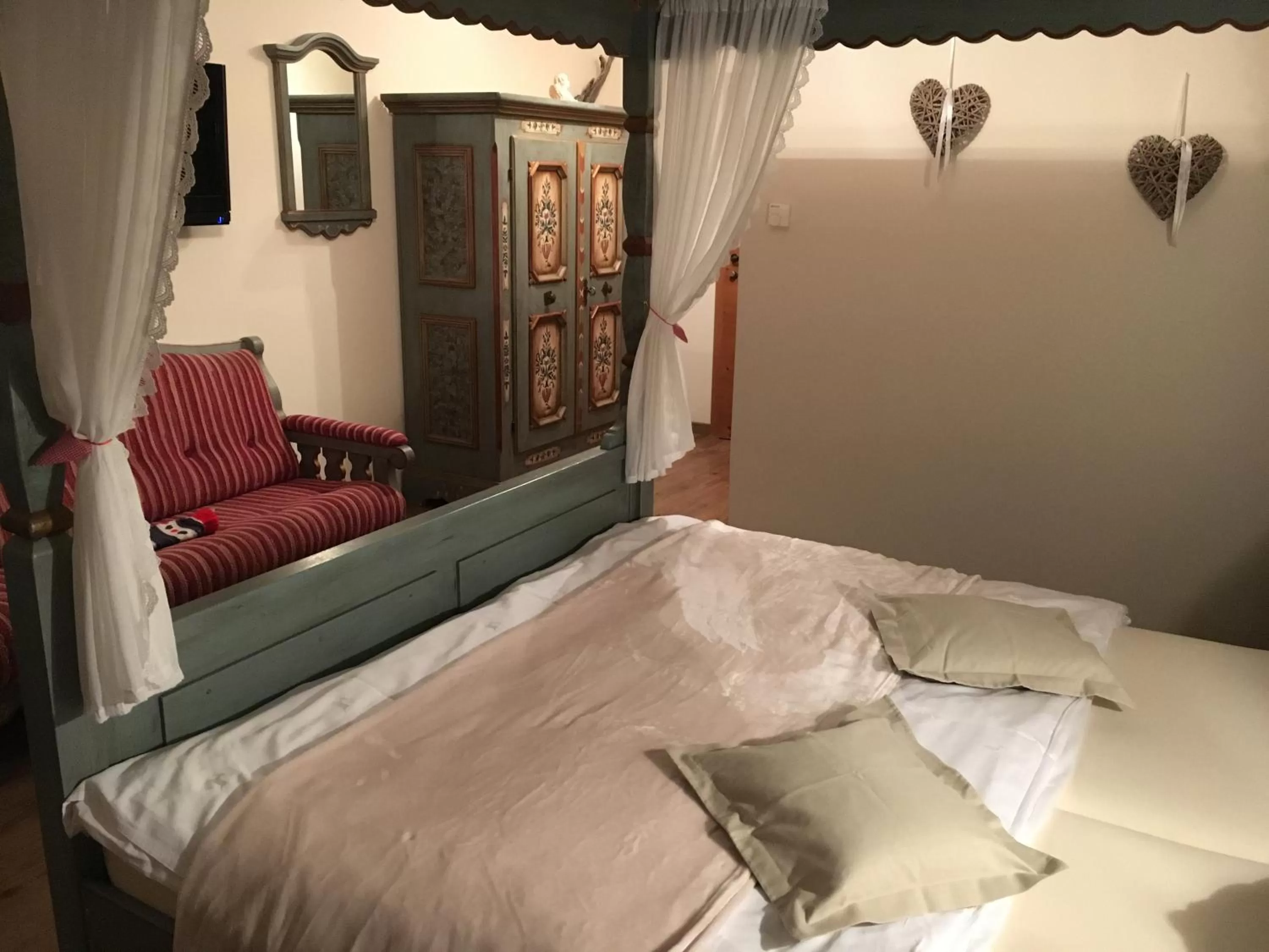 Bed in Hotel zum Urviech -Erwachsenenhotel-