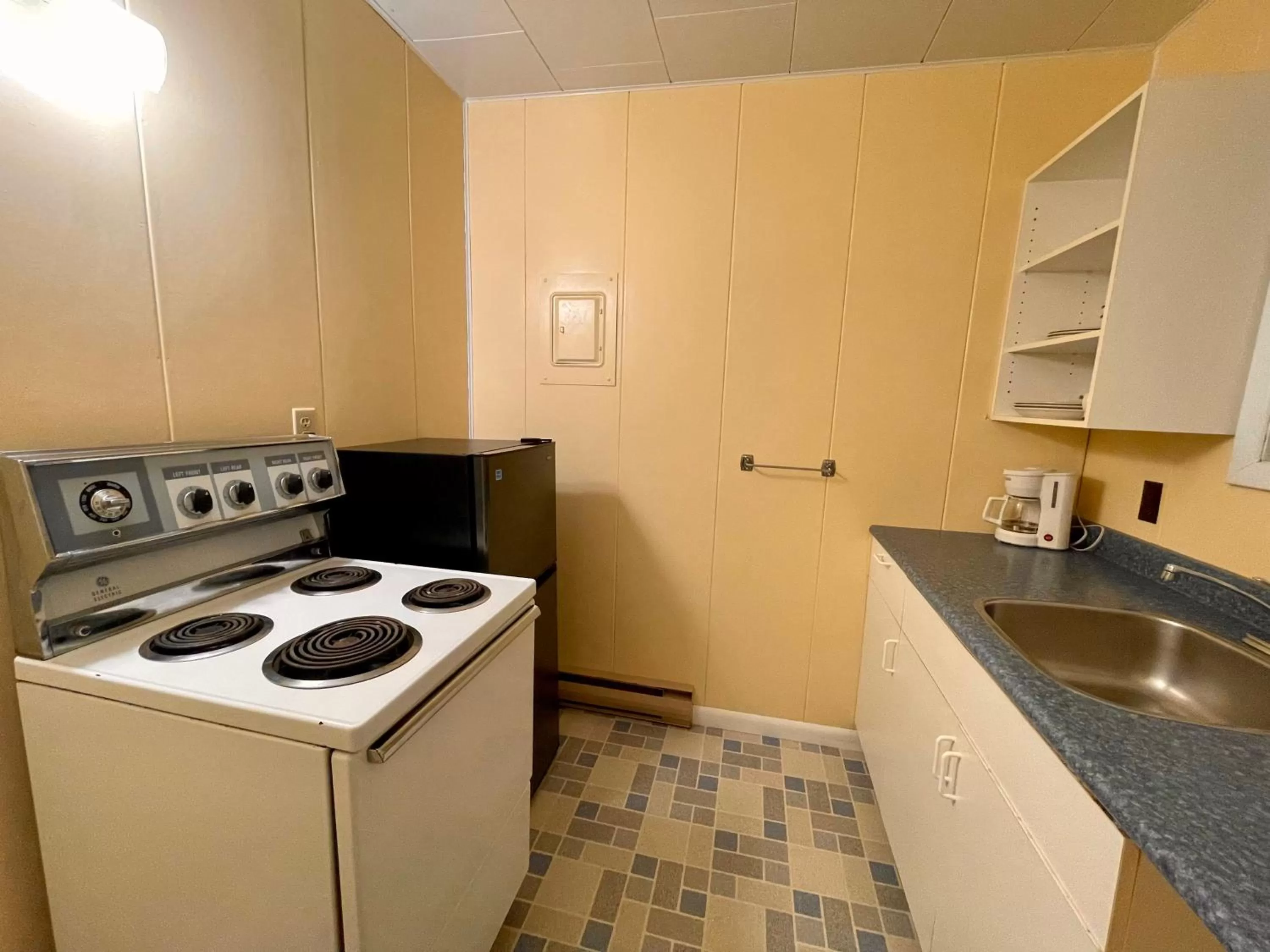 Kitchen or kitchenette in Valhalla Inn