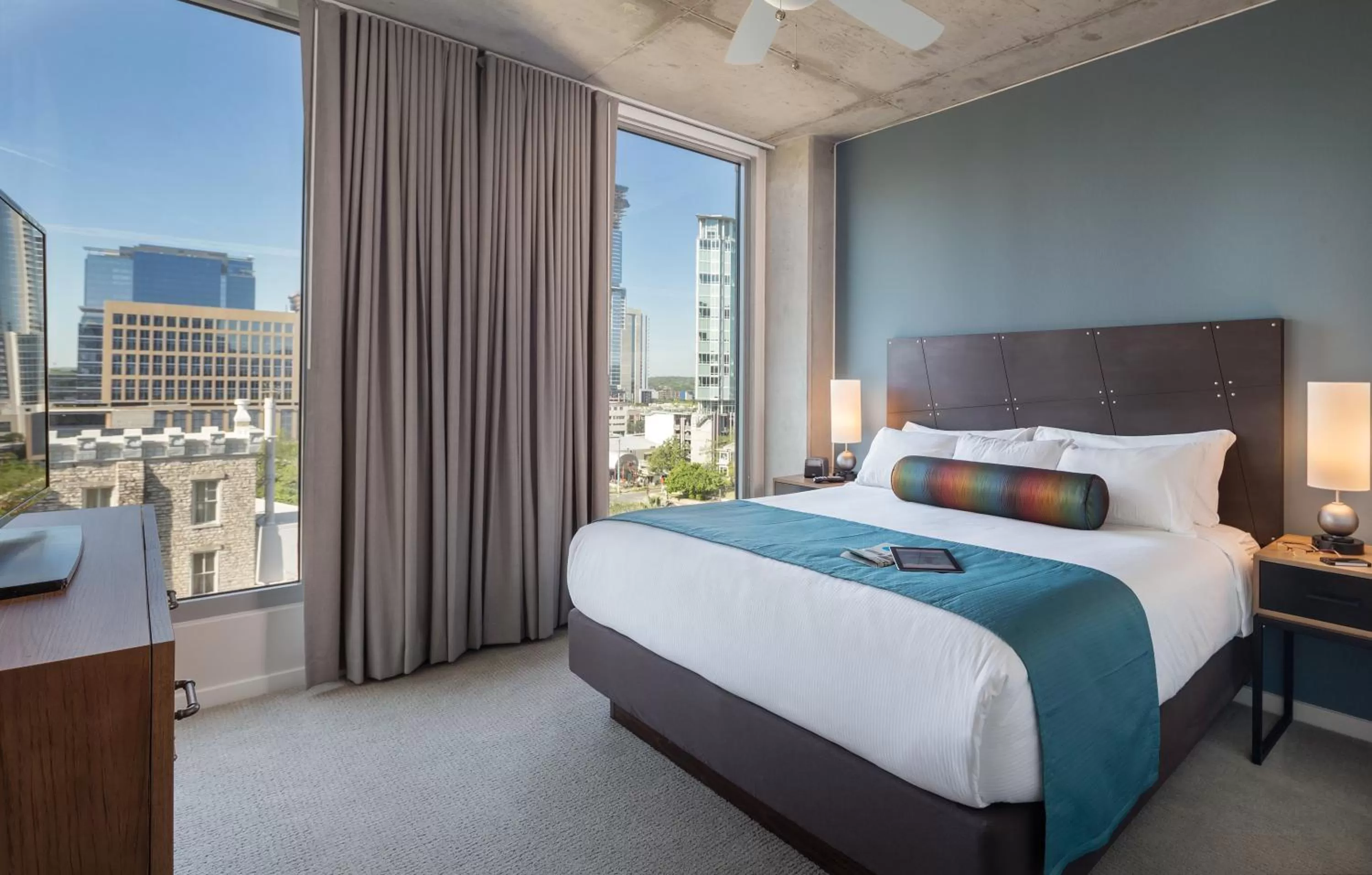 Photo of the whole room, Bed in Club Wyndham Austin