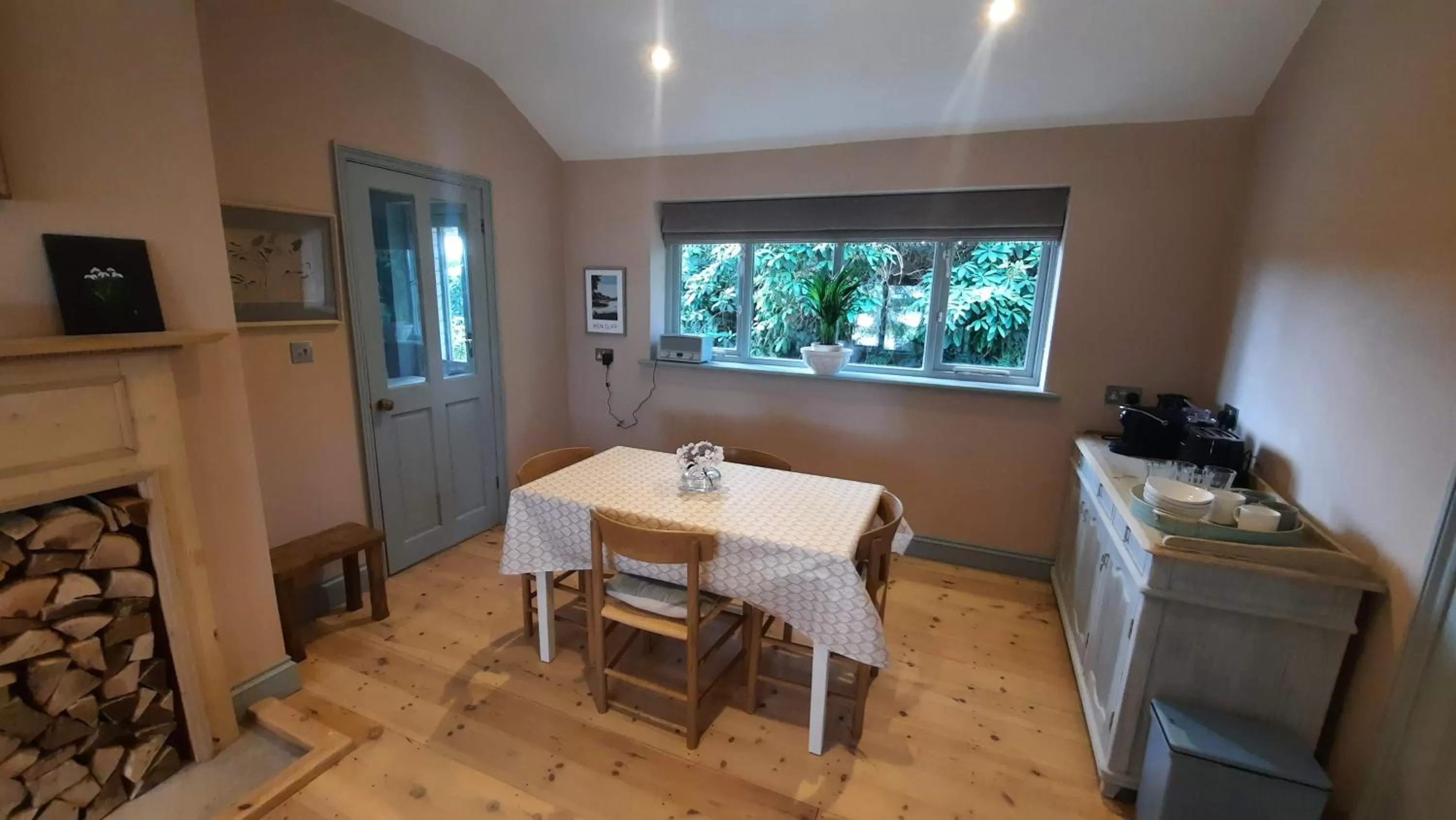 Breakfast, Dining Area in River View