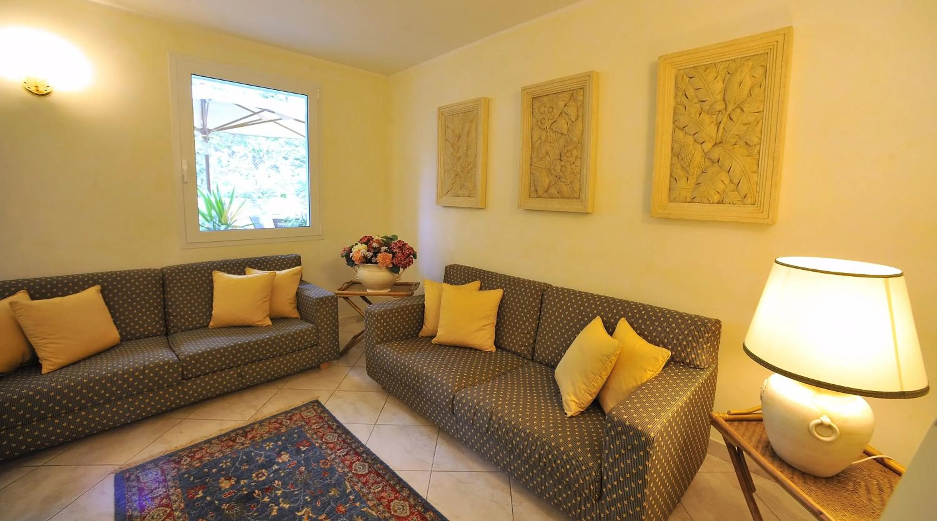 Communal lounge/ TV room in Hotel Riviera Blu