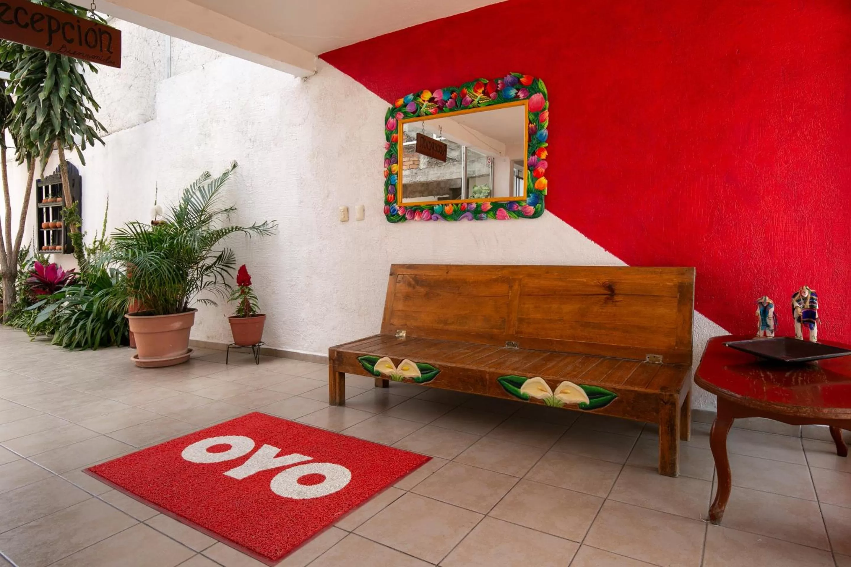 Lobby or reception in OYO La Casita