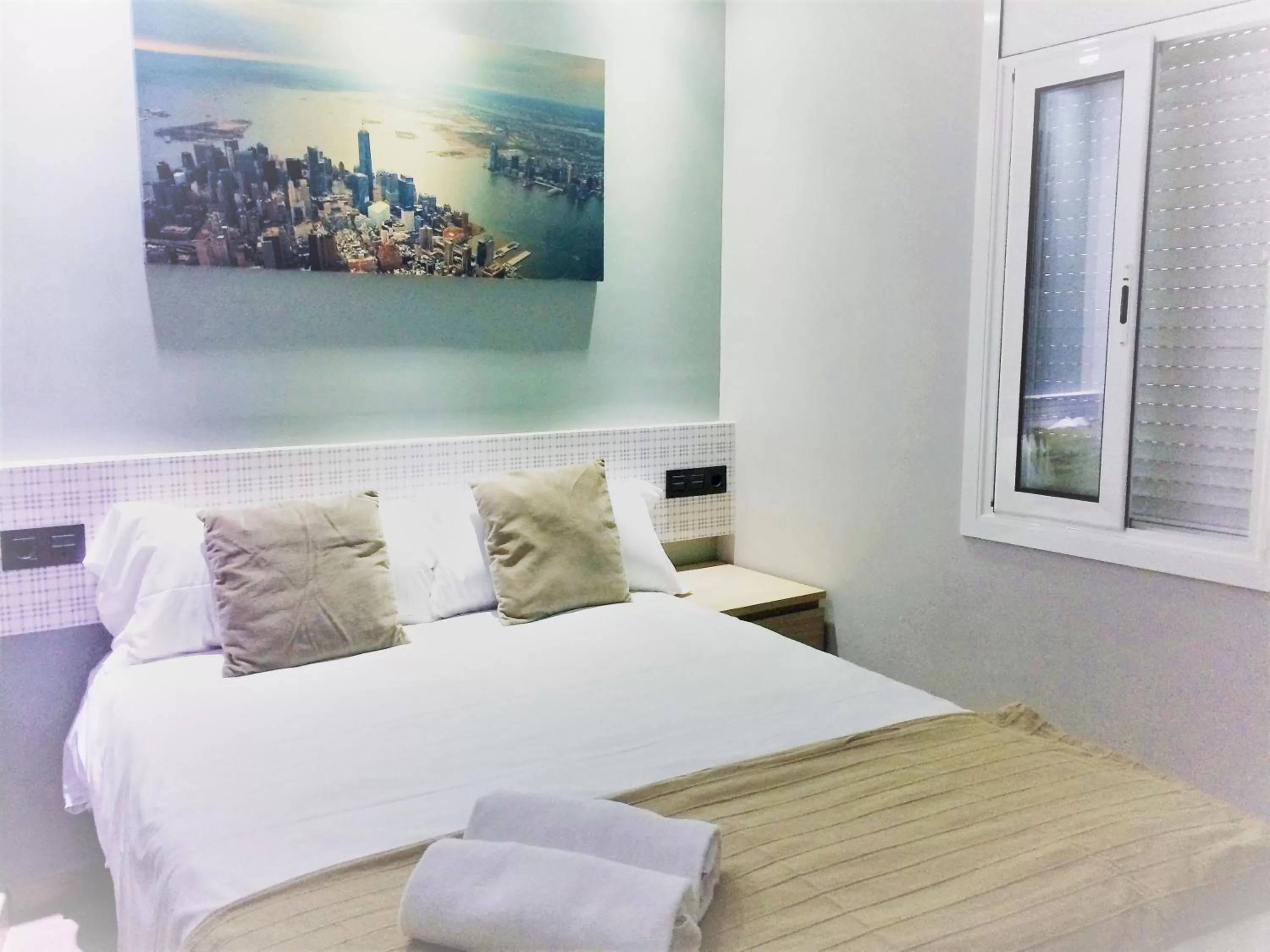 Bedroom, Bed in Barcelona Fifteen central Aparthotel