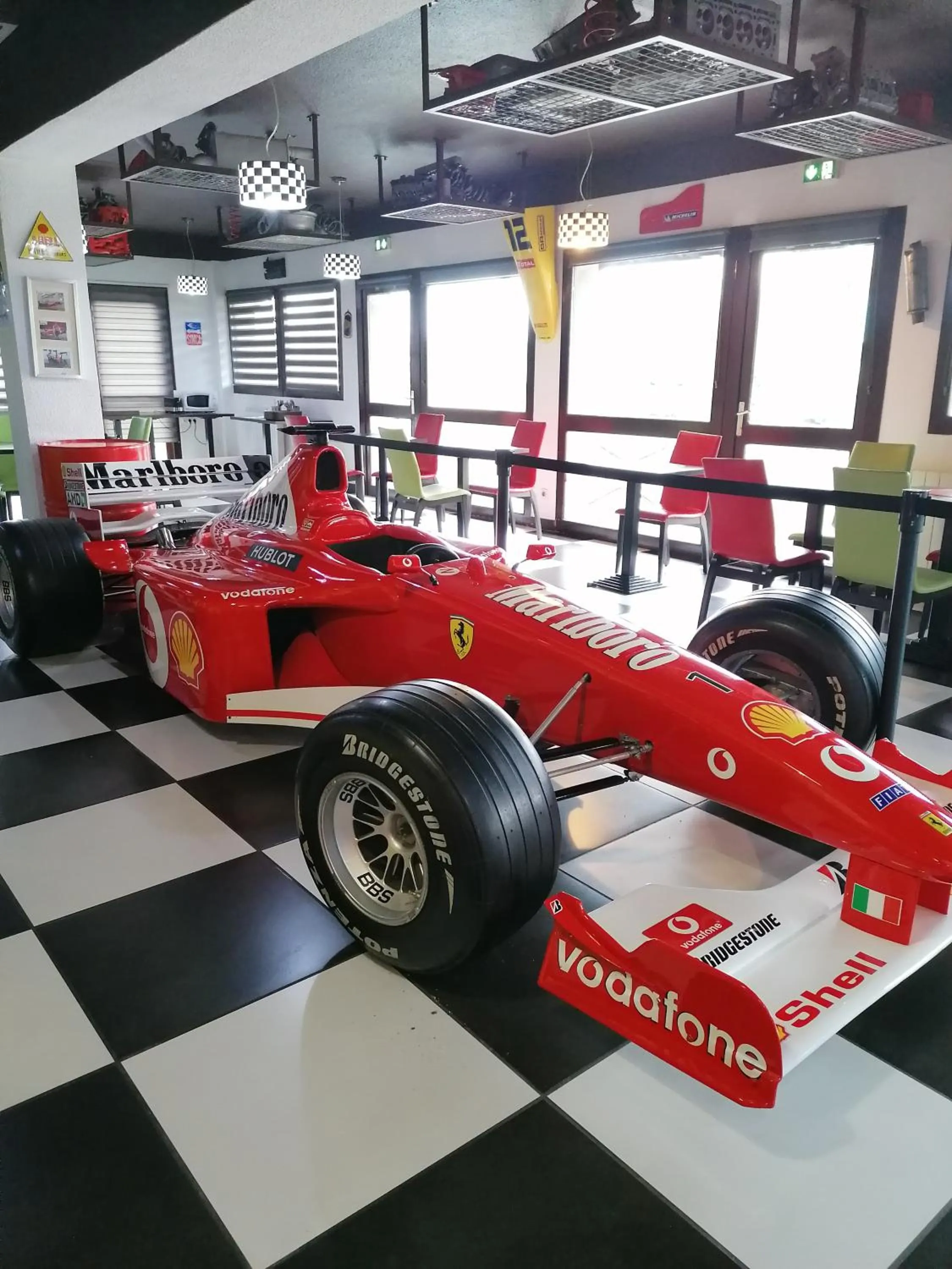 Restaurant/places to eat in Enzo Hotels Vierzon by Kyriad Direct