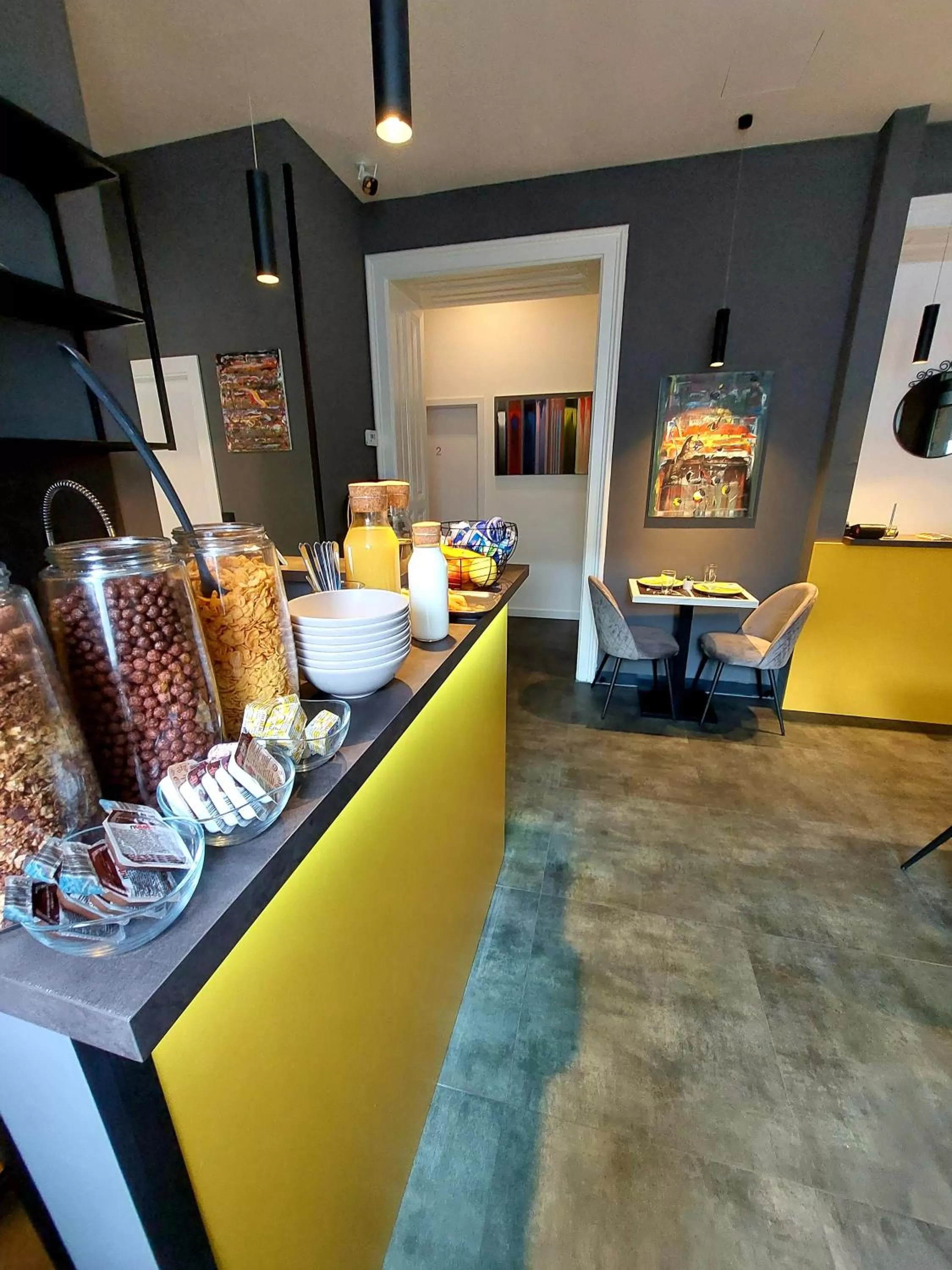 Kitchen or kitchenette in A8 b&b