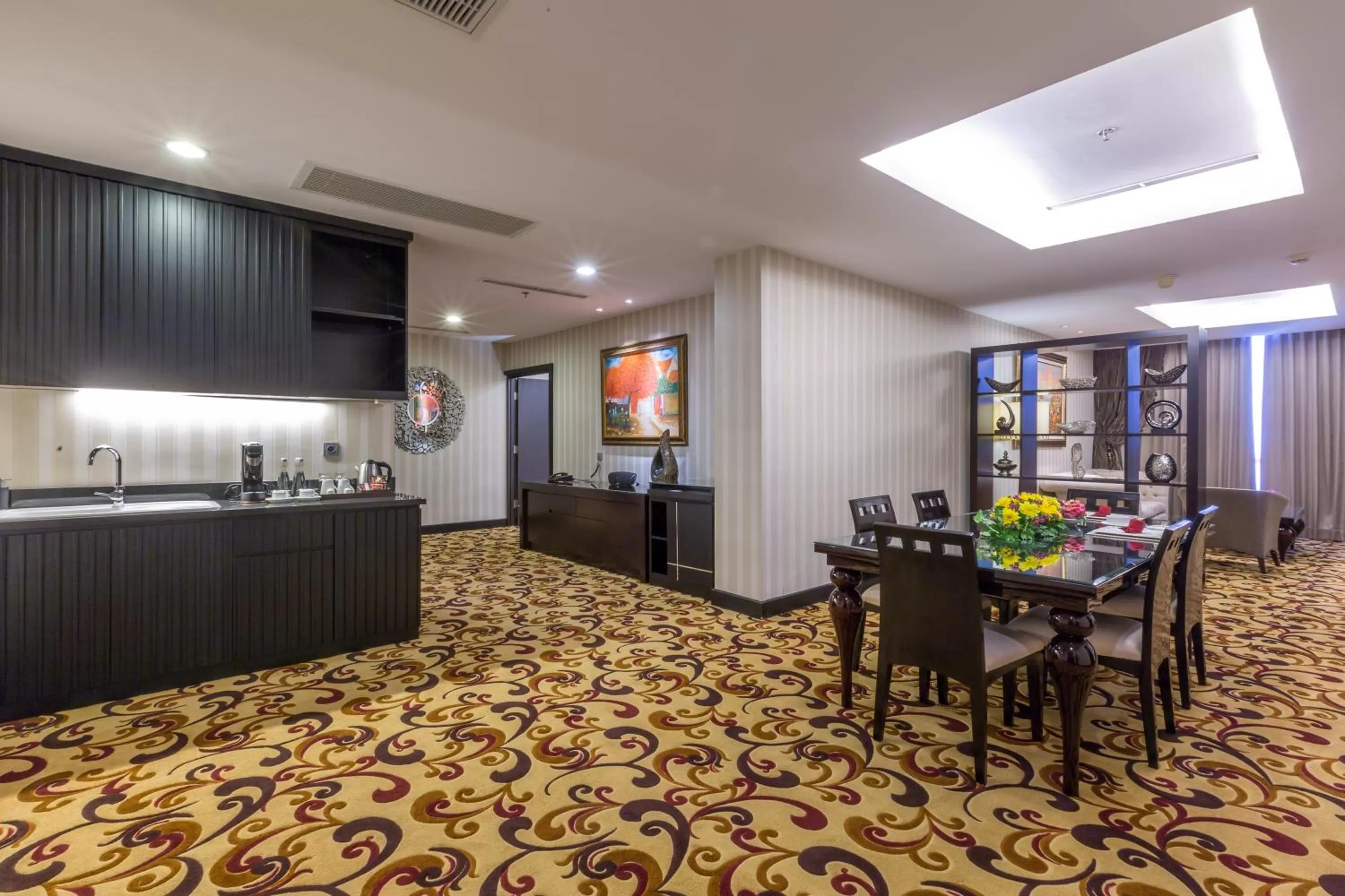 Kitchen or kitchenette in Wyndham Surabaya