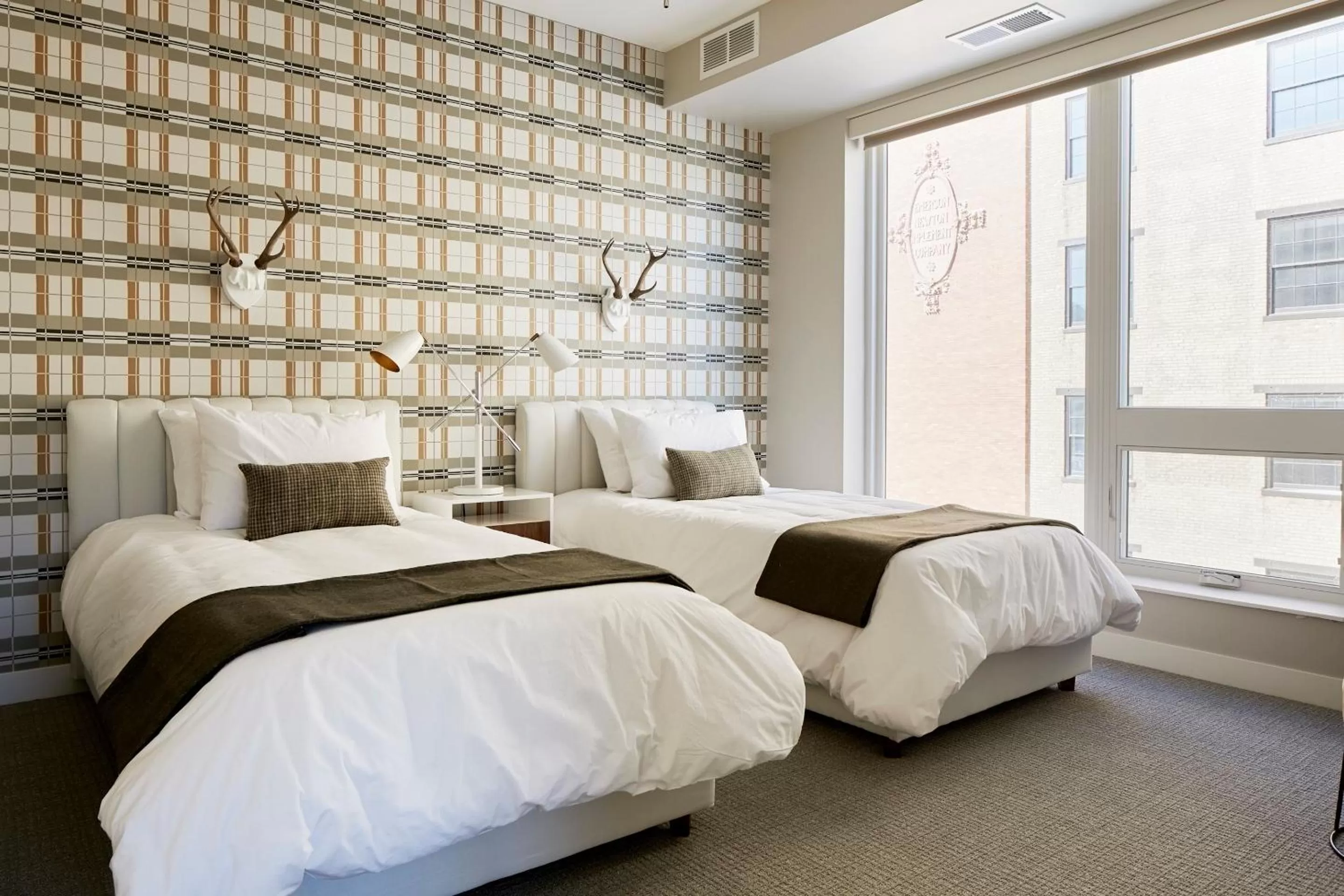 Living room, Bed in Sonder at East End