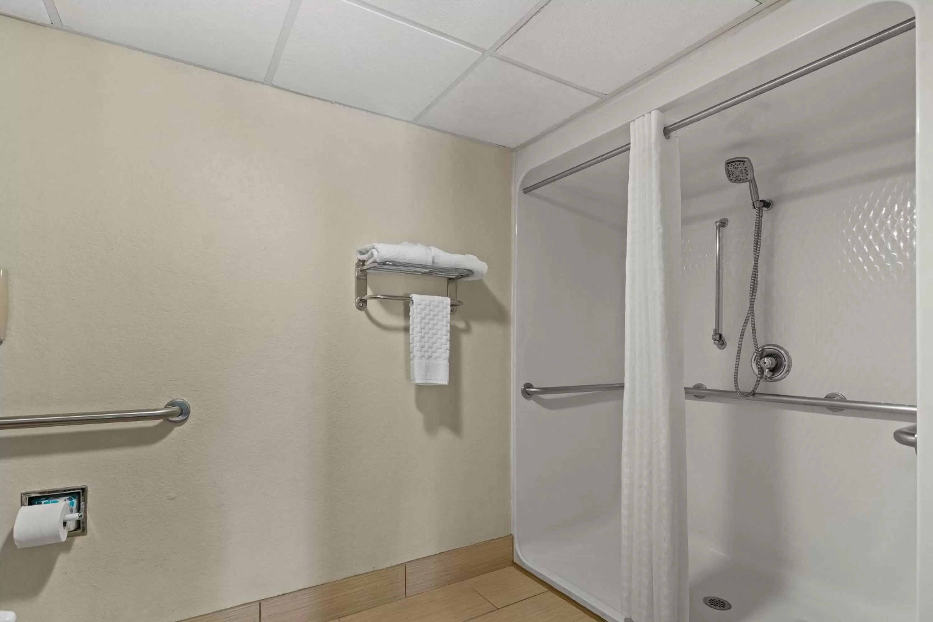 Bathroom in Best Western Windsor Suites