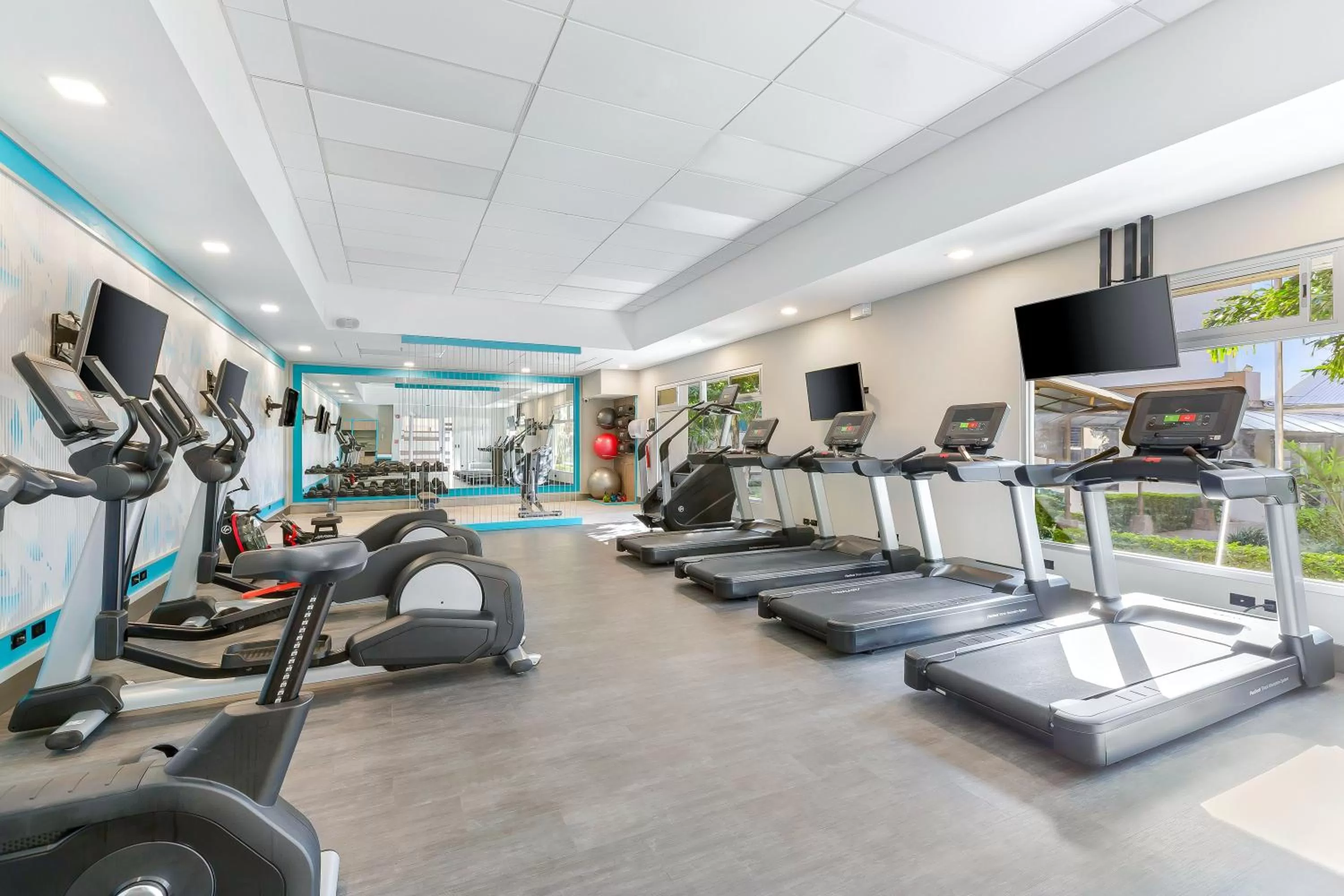 Fitness centre/facilities in Crowne Plaza San Jose La Sabana by IHG
