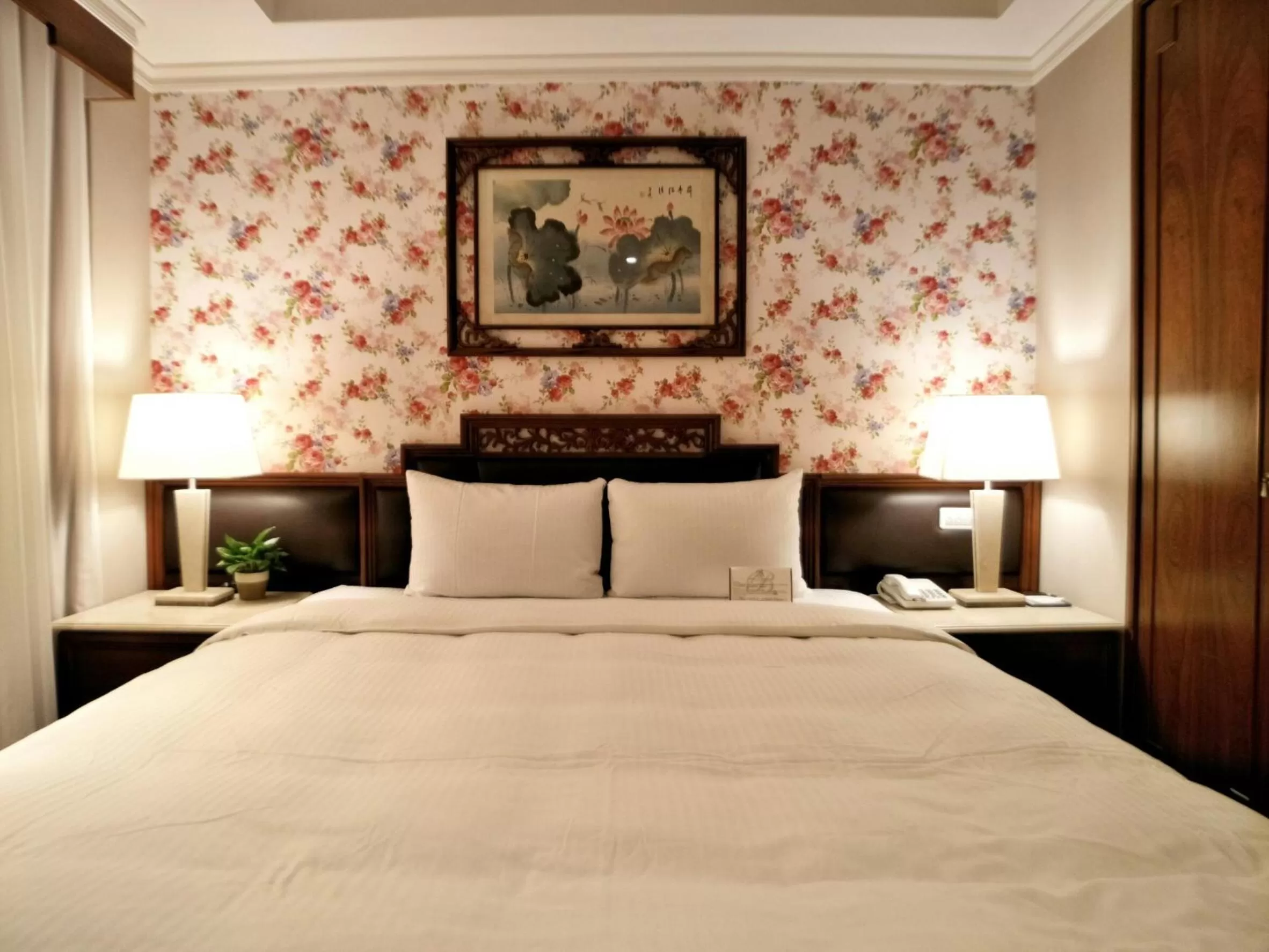 Bedroom, Bed in Beauty Hotels - Star Beauty Resort
