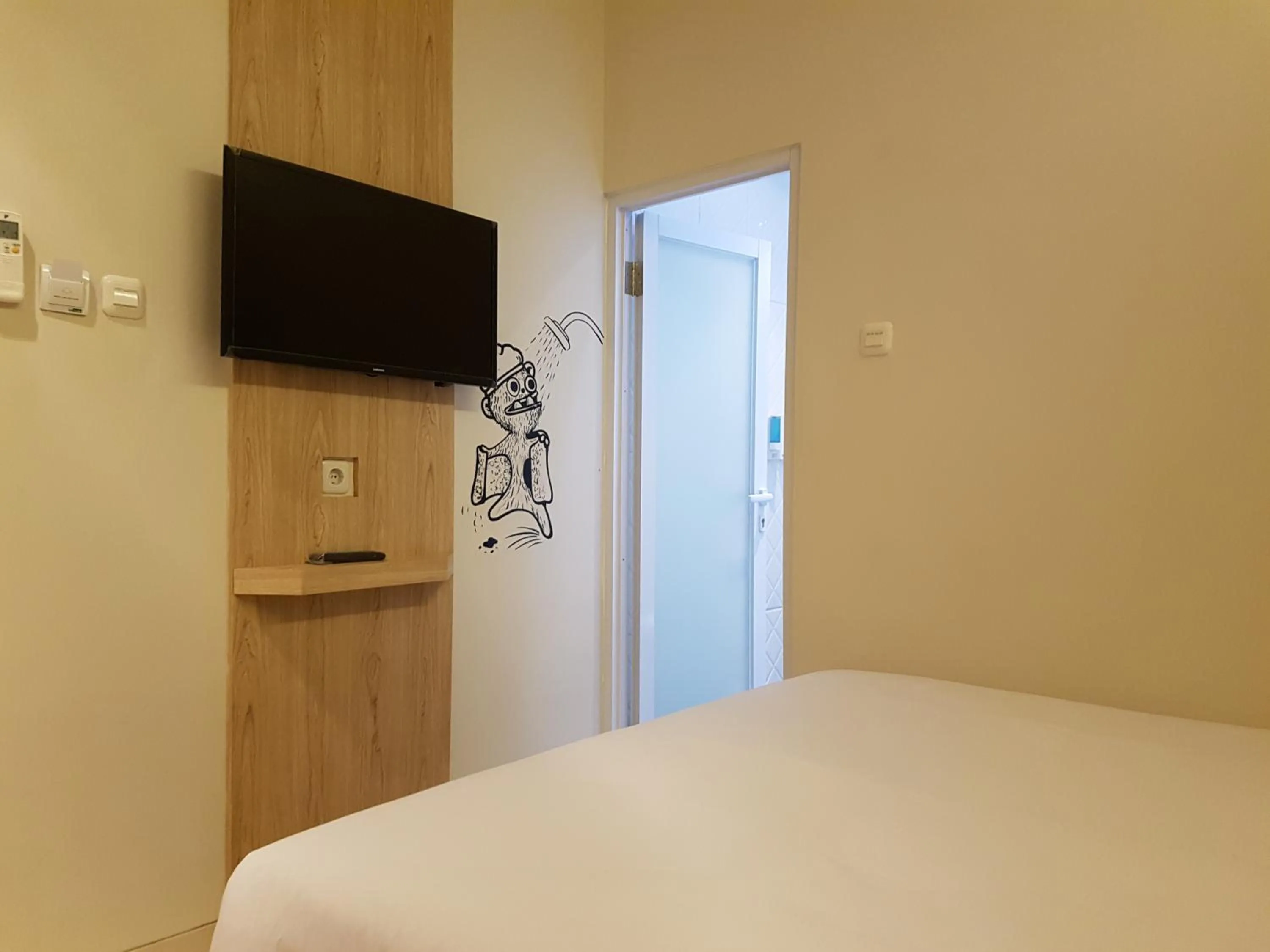 Bedroom, Bed in Bold Hotel Jakarta