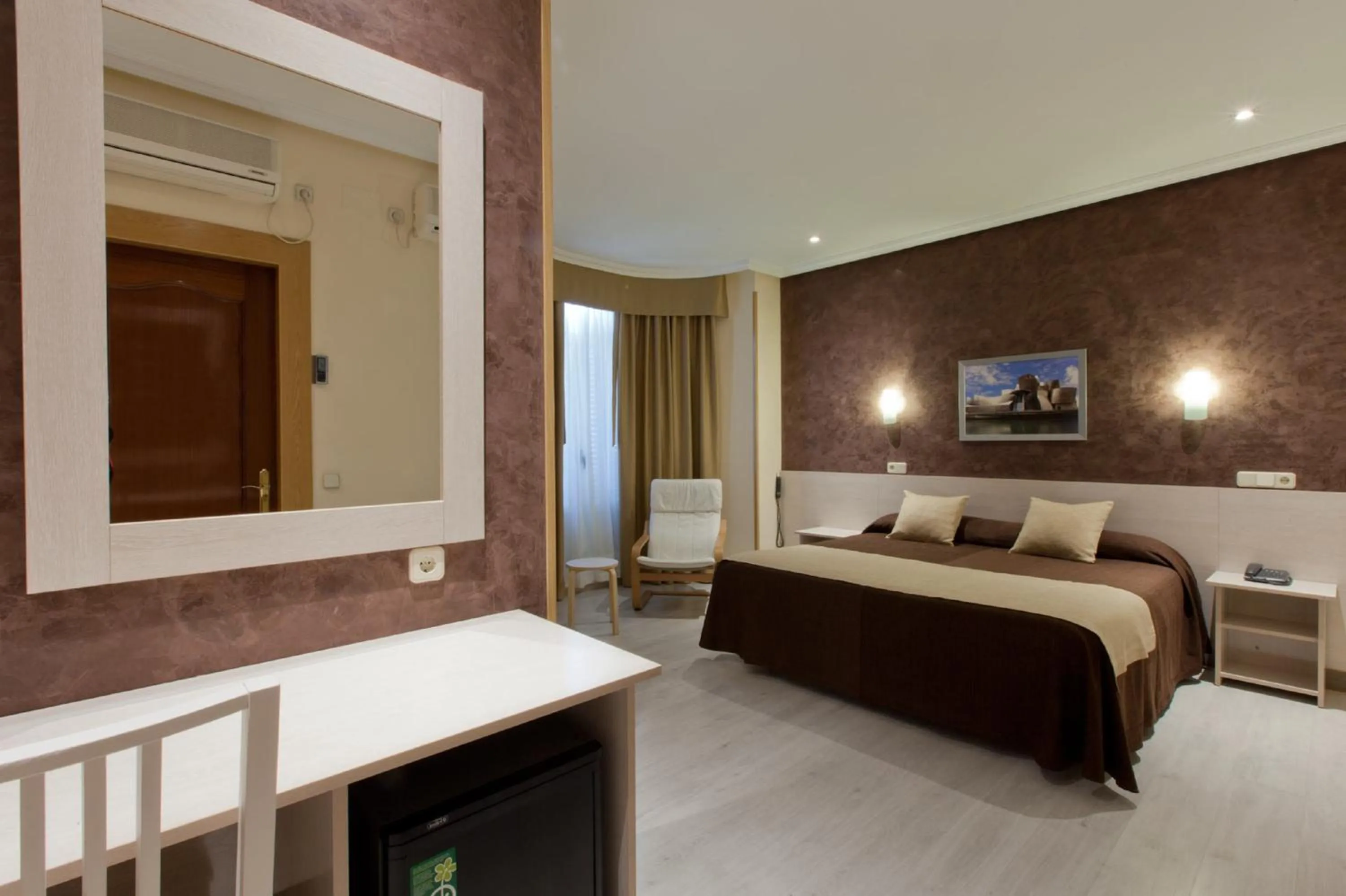 Photo of the whole room, Bed in Hotel Mediodia