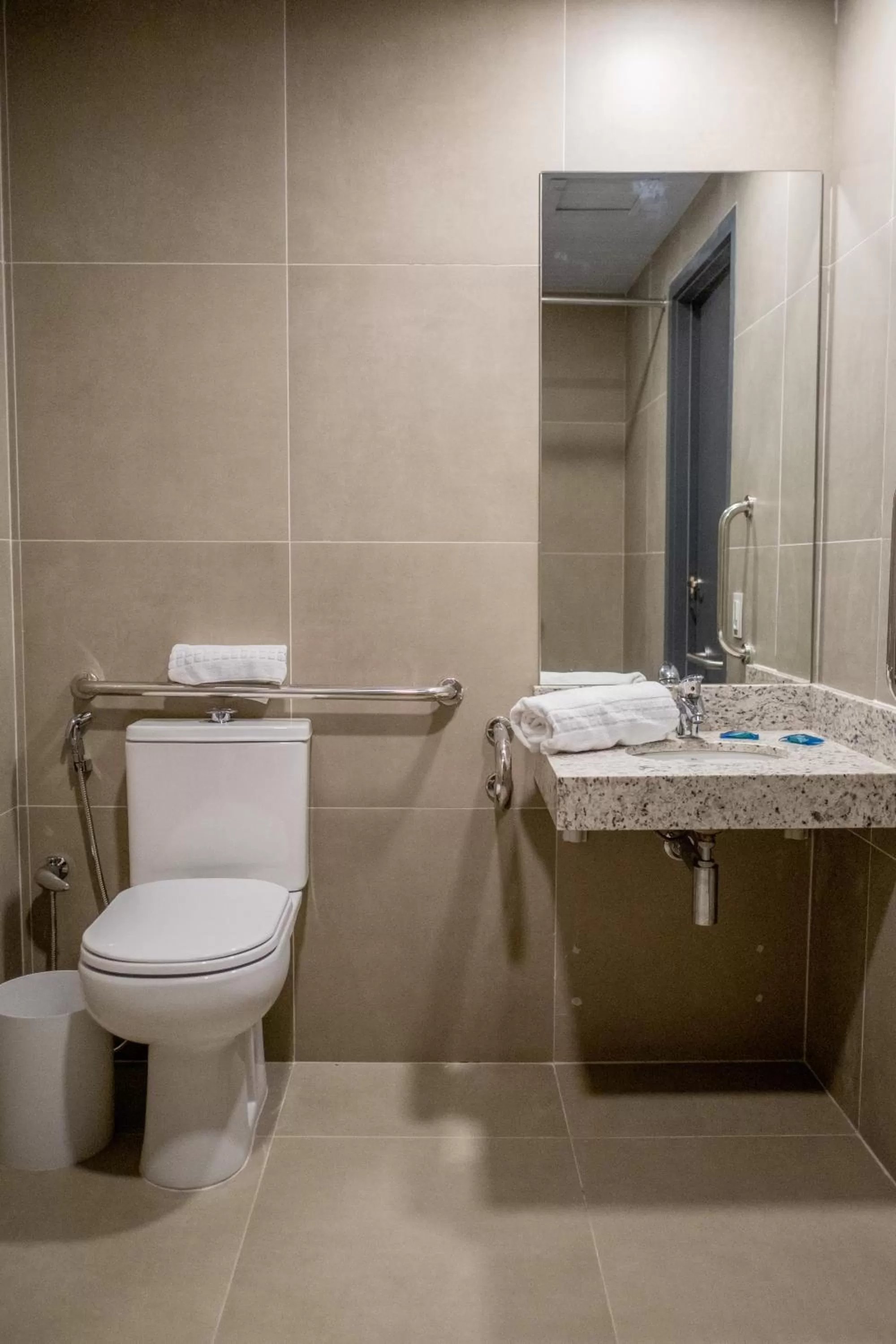 Toilet in ibis budget Leme SP