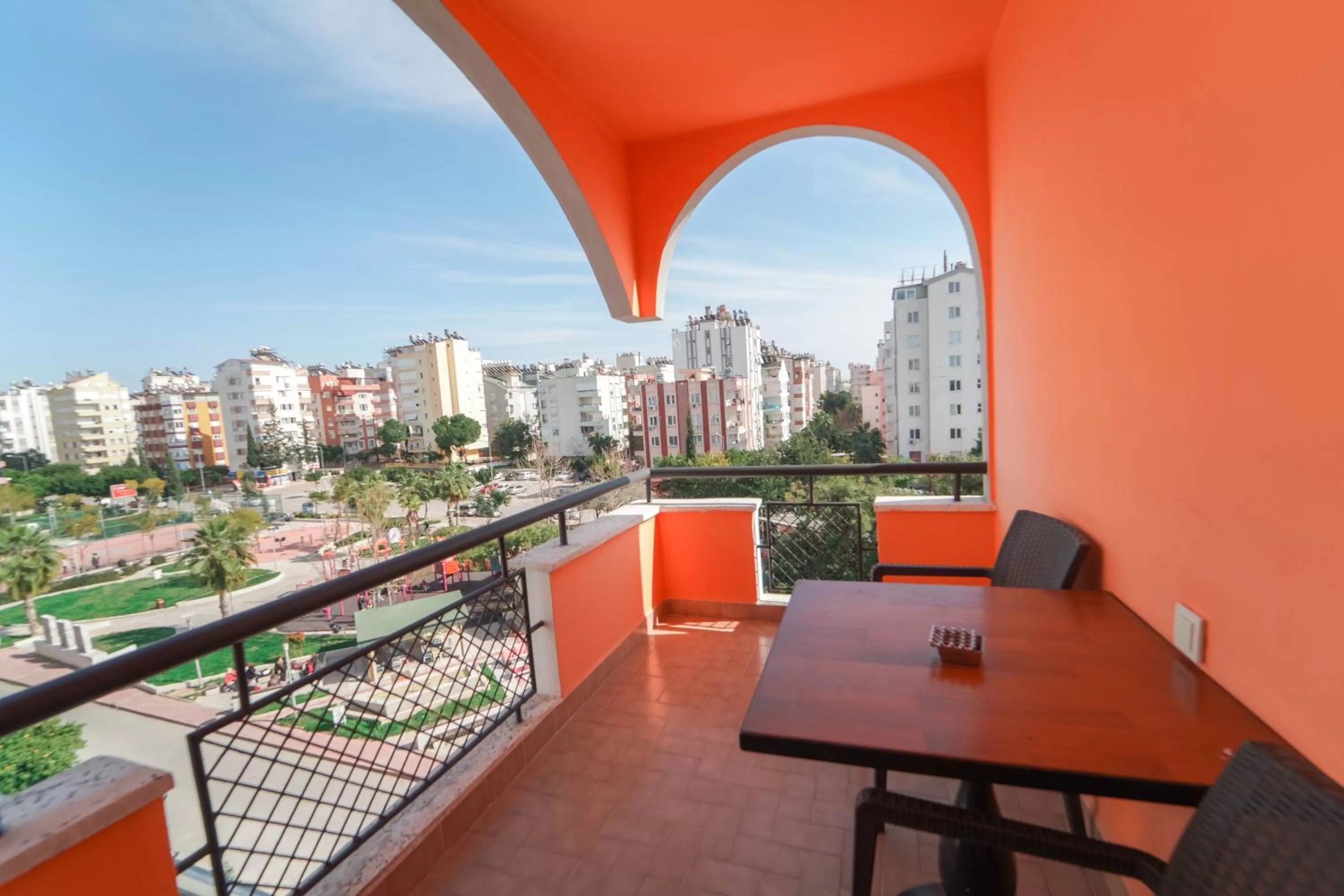 Neighbourhood, Balcony/Terrace in BEETLE HOUSE COFFEE HOTEL