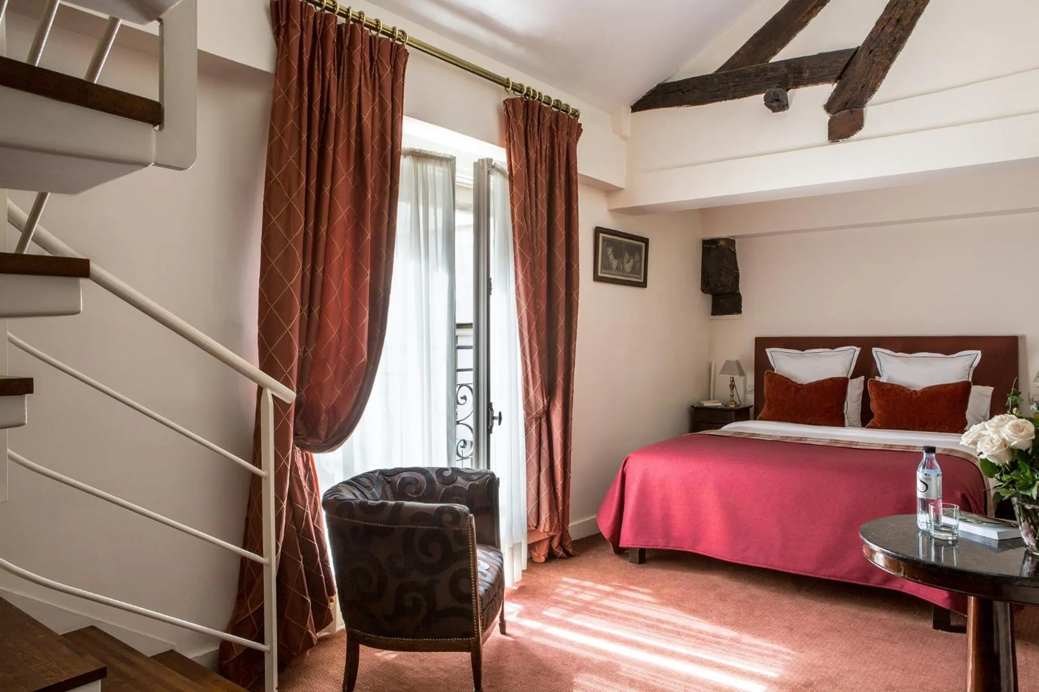 Photo of the whole room, Bed in Hôtel des Saints Pères - Esprit de France