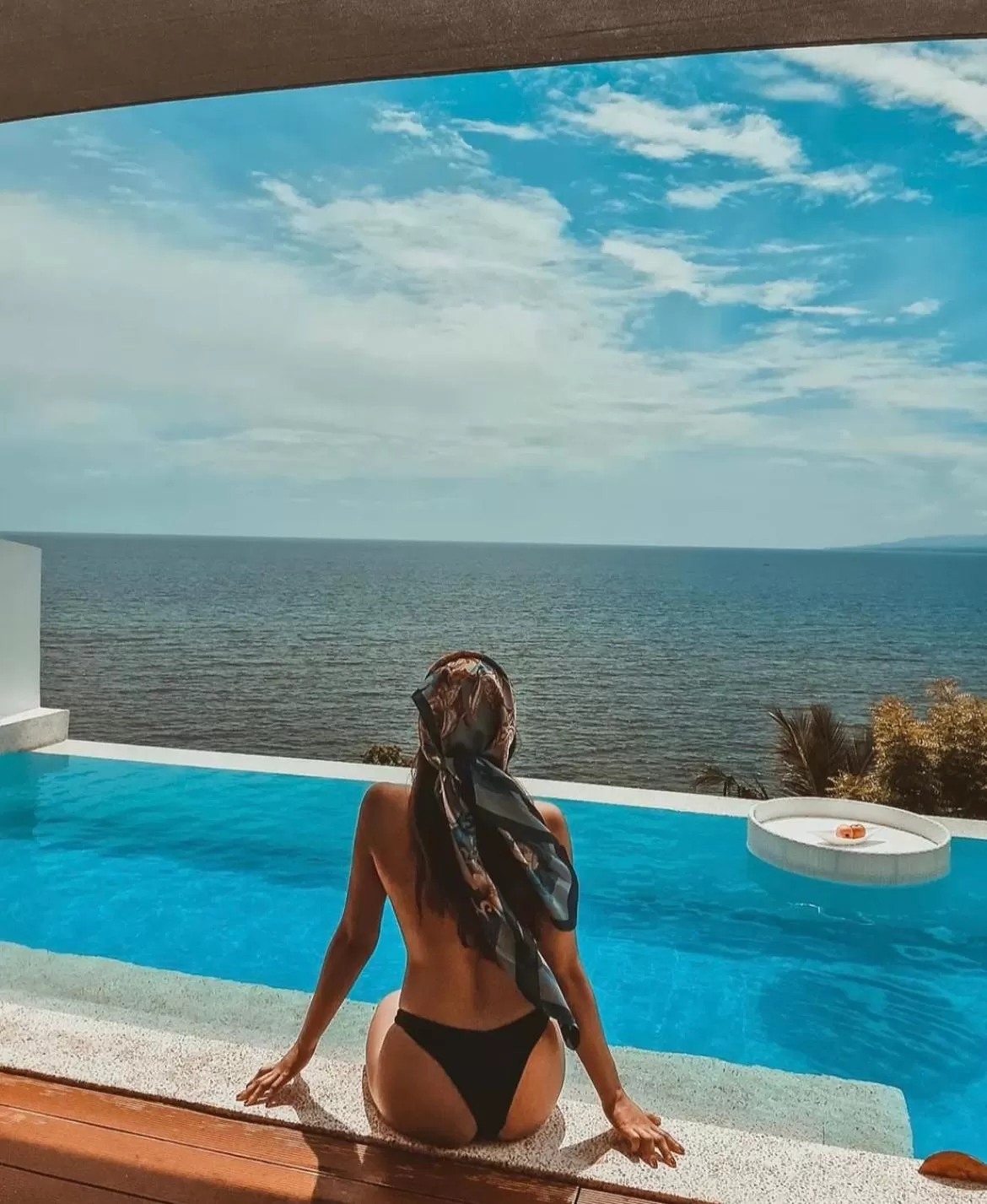 Swimming pool in Epic Suites Bohol ADULTS ONLY