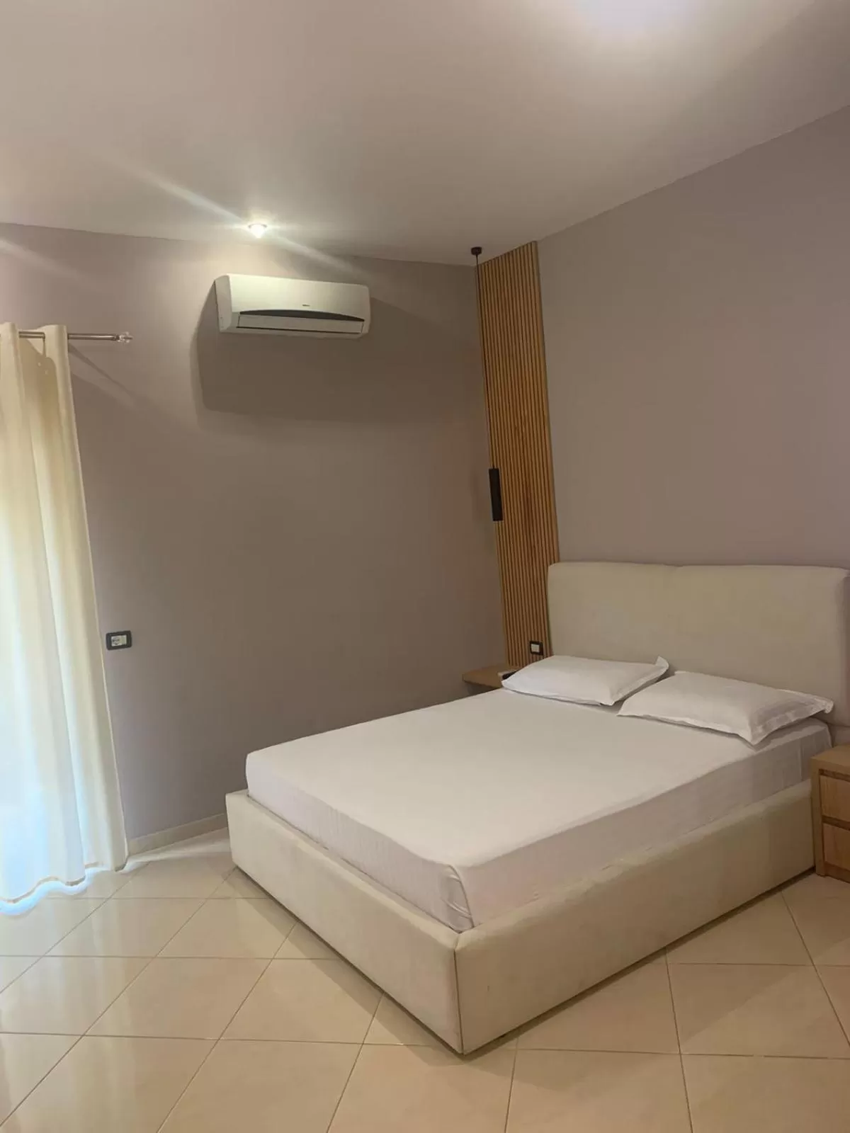 Bed in Hotel Kaloshi