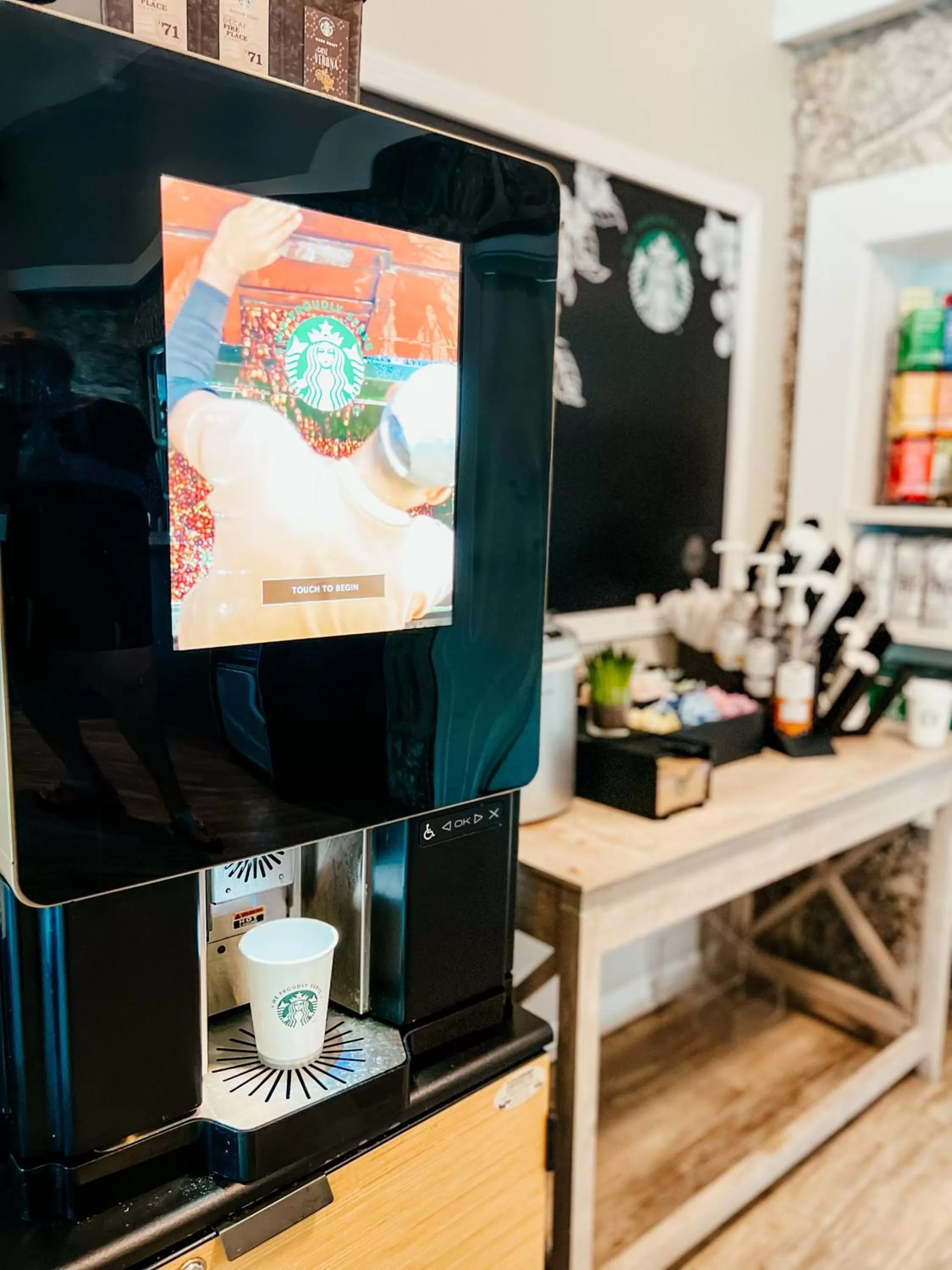 Coffee/tea facilities in Bayside Inn Key Largo