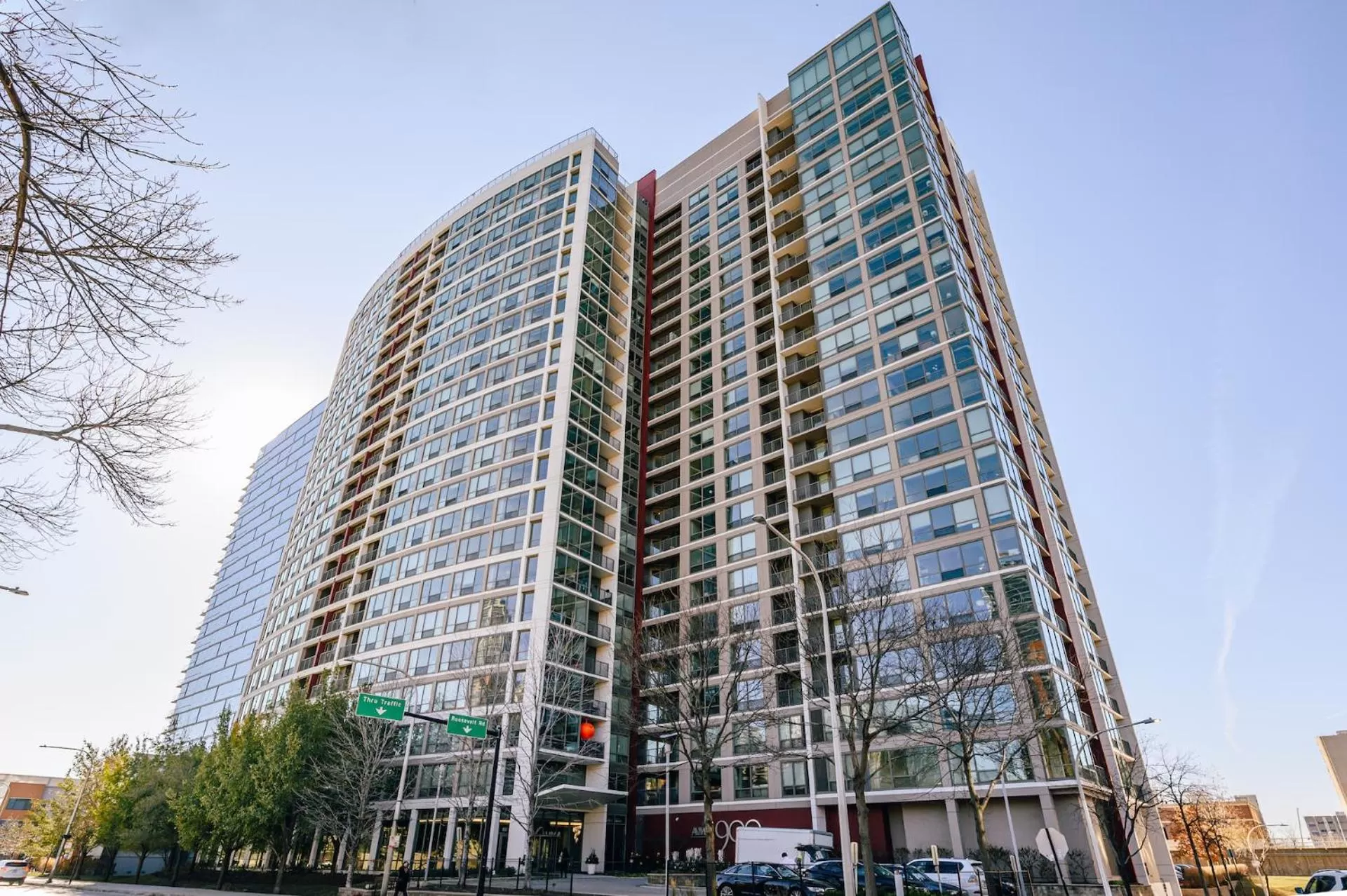 Property Building in Kasa South Loop Chicago