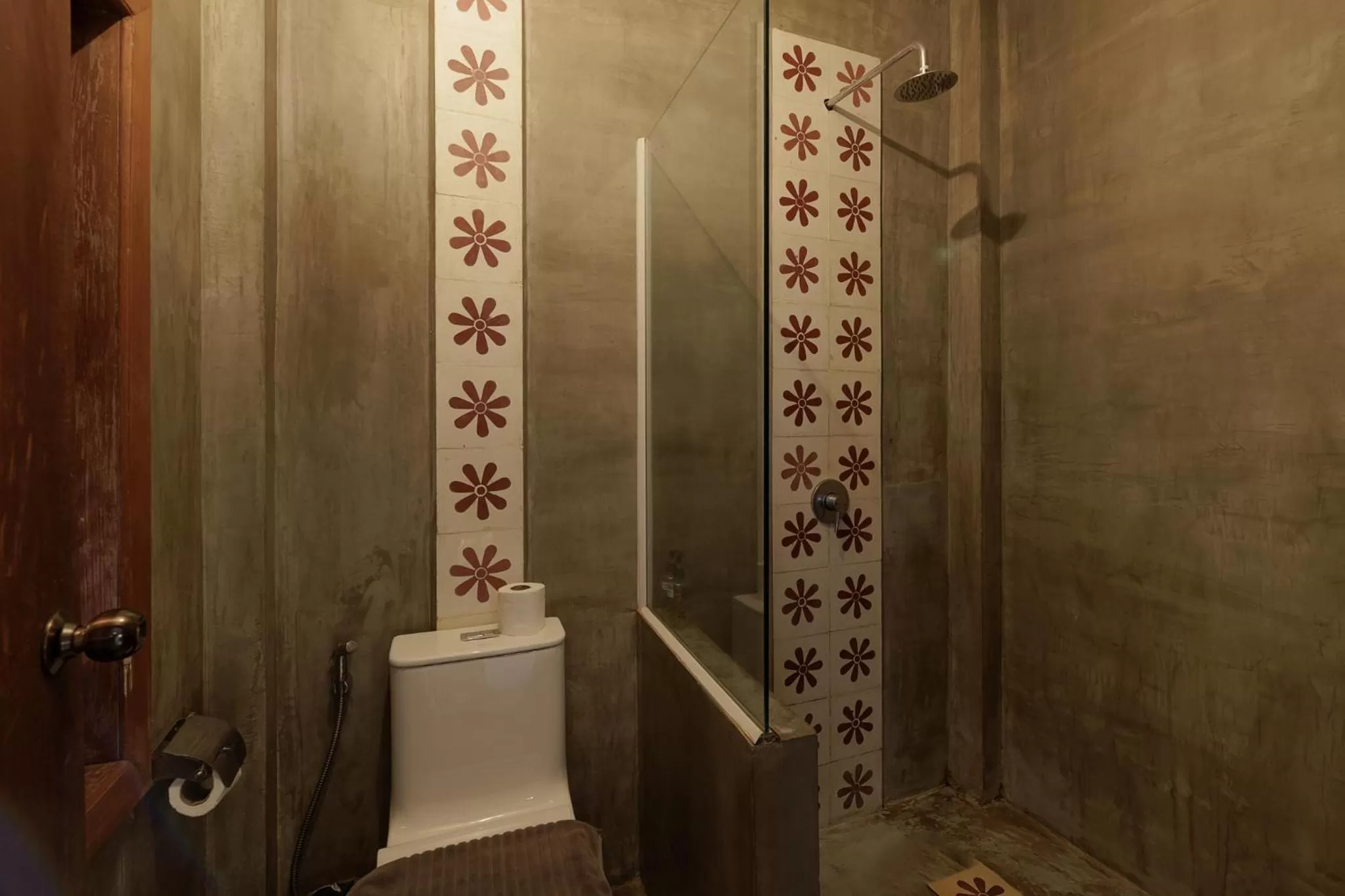 Shower in Dontrei Villa Angkor