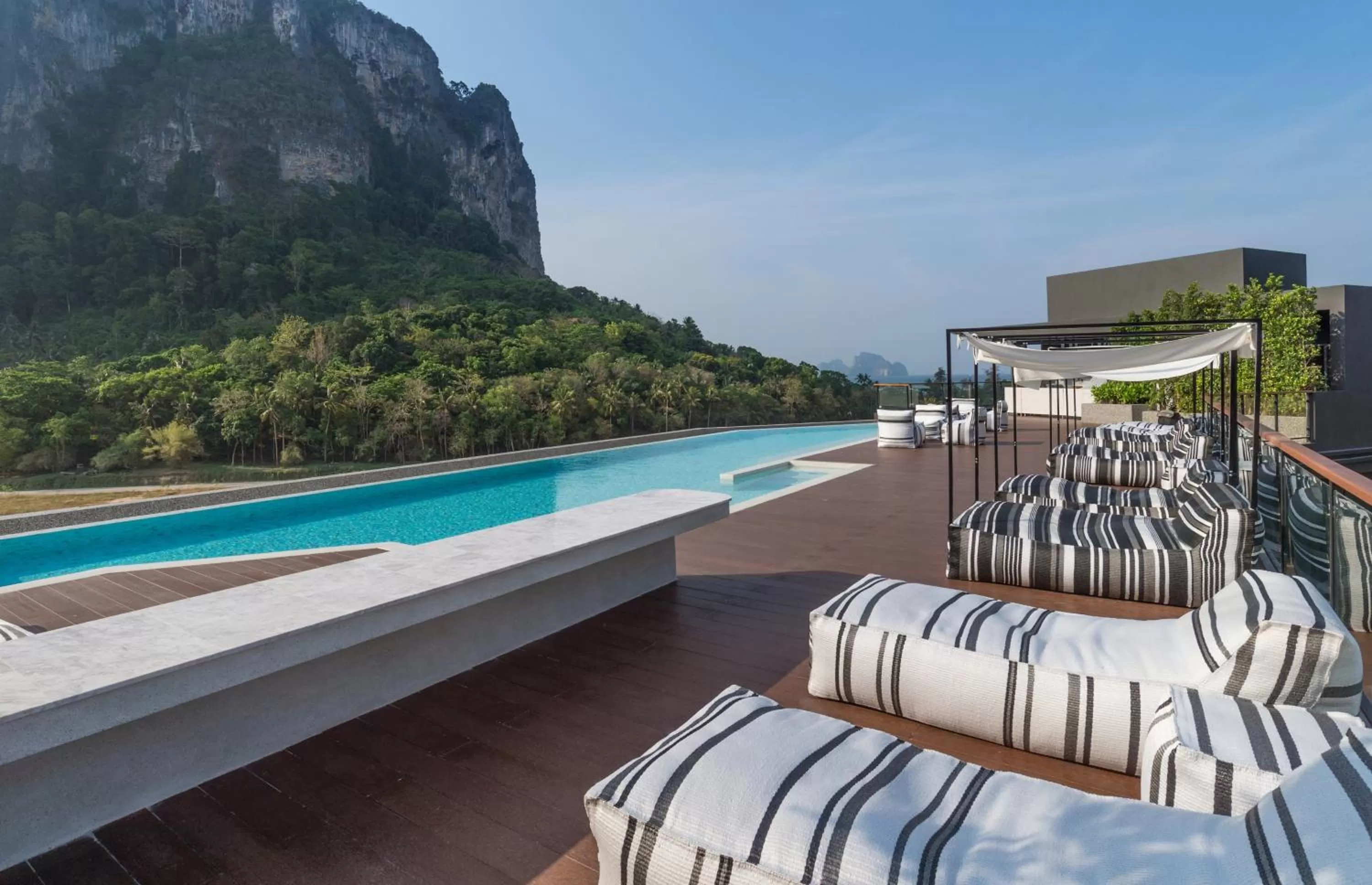 Restaurant/places to eat in Panan Krabi Resort