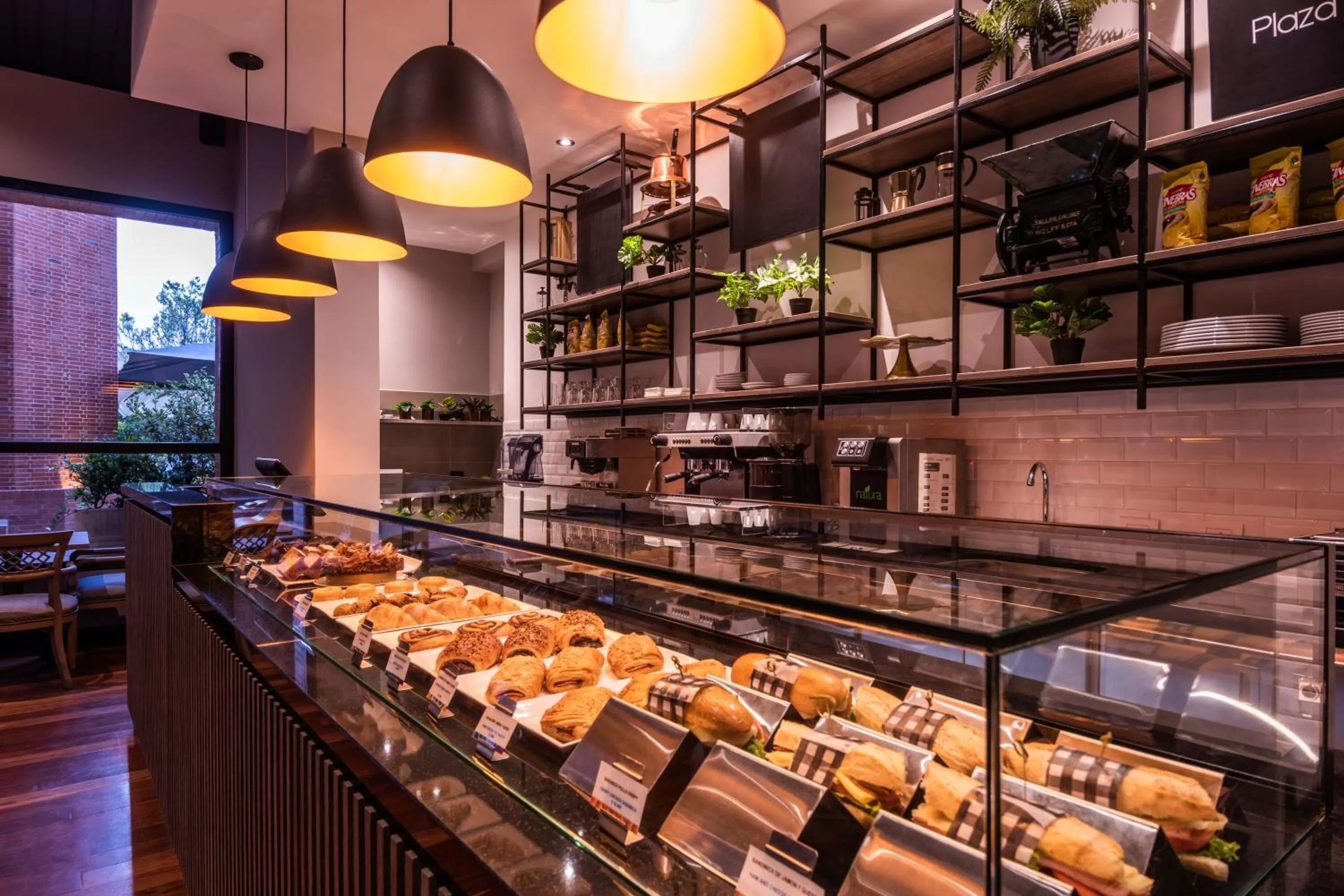 Restaurant/places to eat in Estelar Apartamentos Bogotá - La Fontana