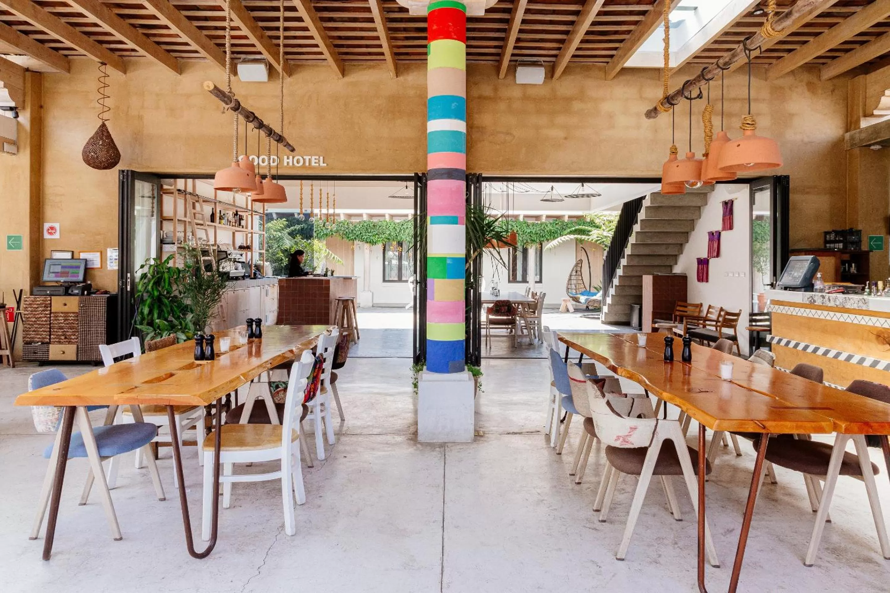 Restaurant/places to eat in Good Hotel Antigua