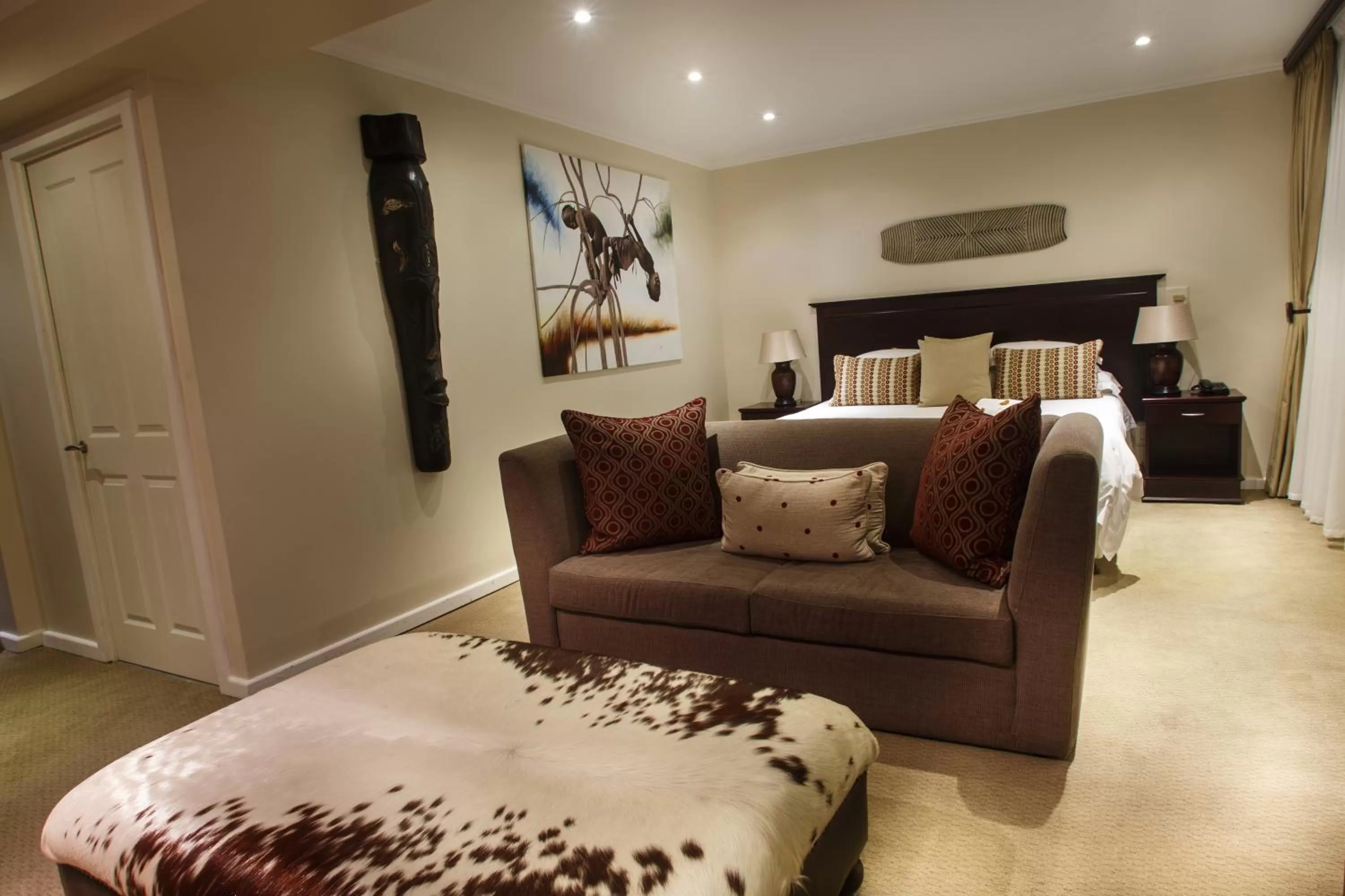 Living room, Bed in Florida Park Hotel, Florida Road