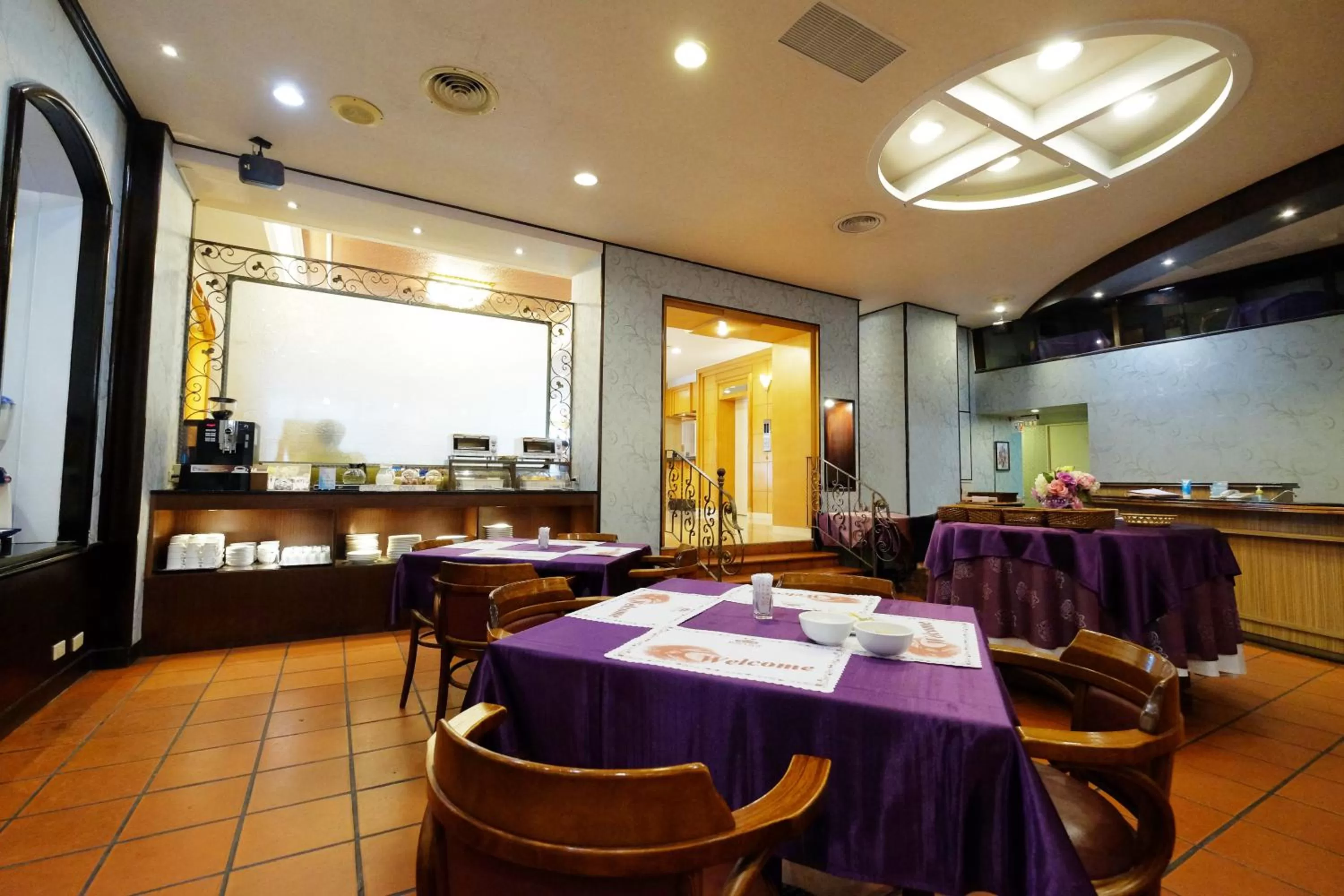 Breakfast in Dynasty Hotel